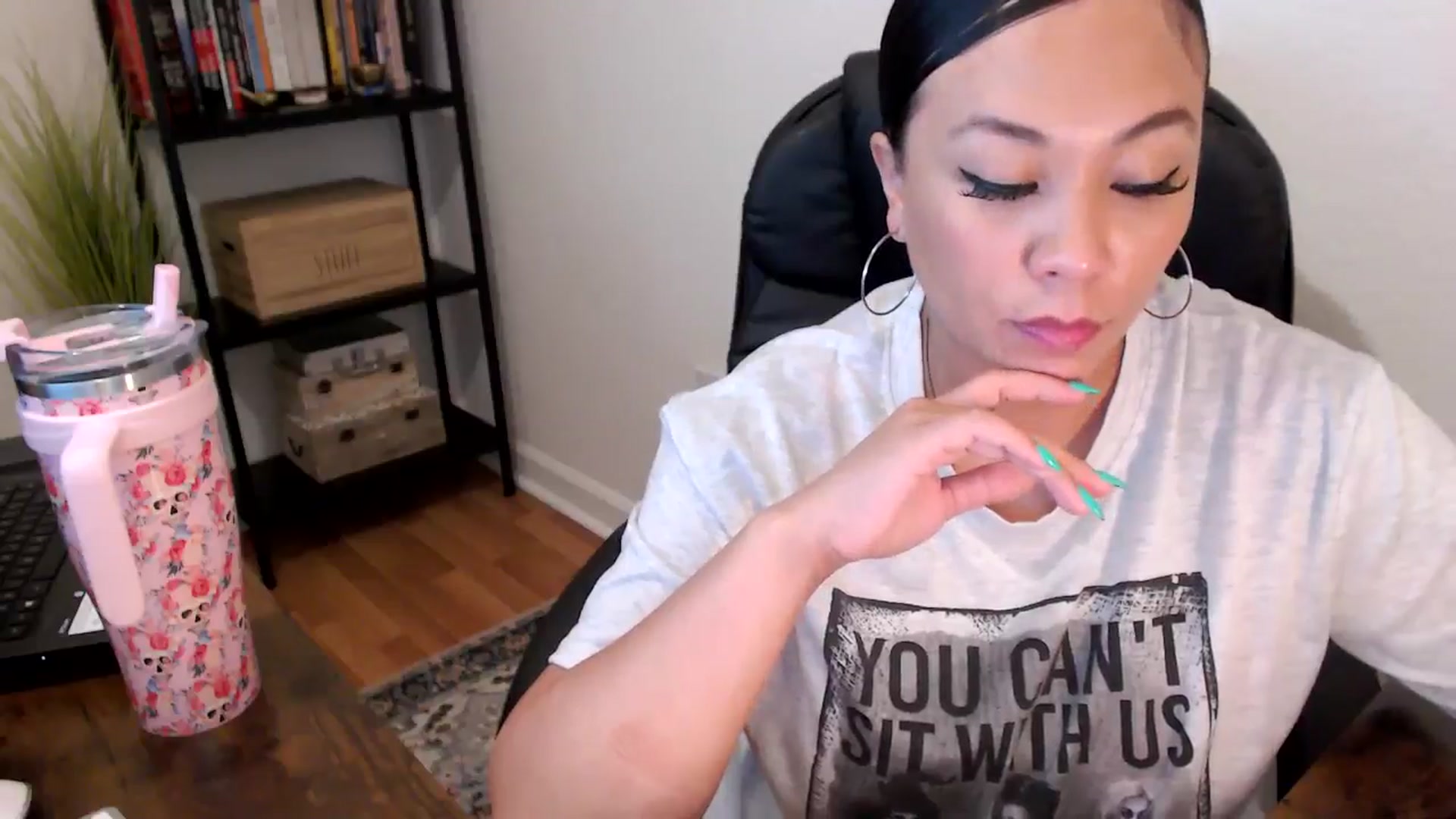 Gallery image thumbnail from MickaylaMoon's myfreecams stream on, 08/09/2024, 21:35 image 5 of 20