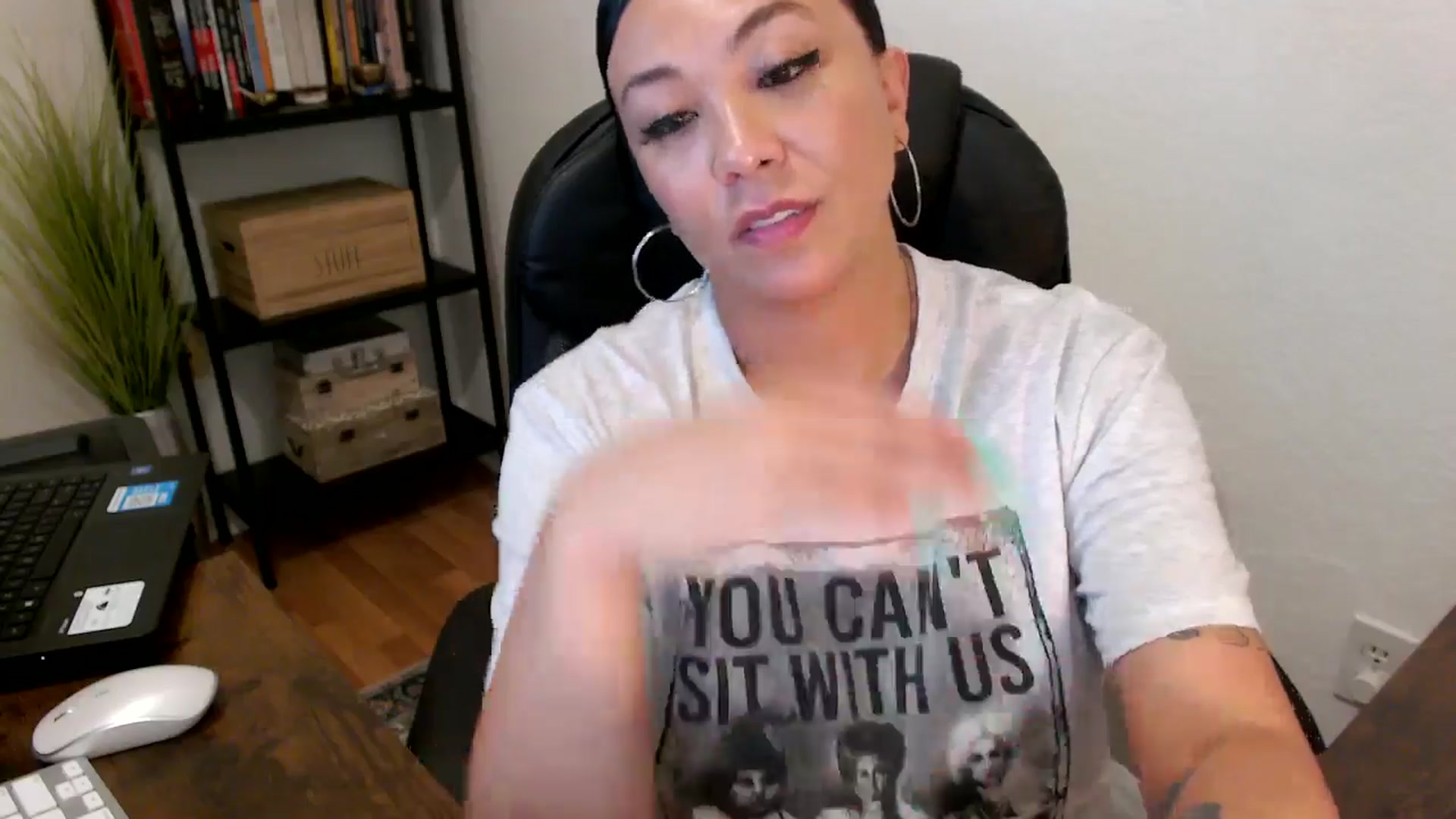 Gallery image thumbnail from MickaylaMoon's myfreecams stream on, 08/09/2024, 21:35 image 16 of 20