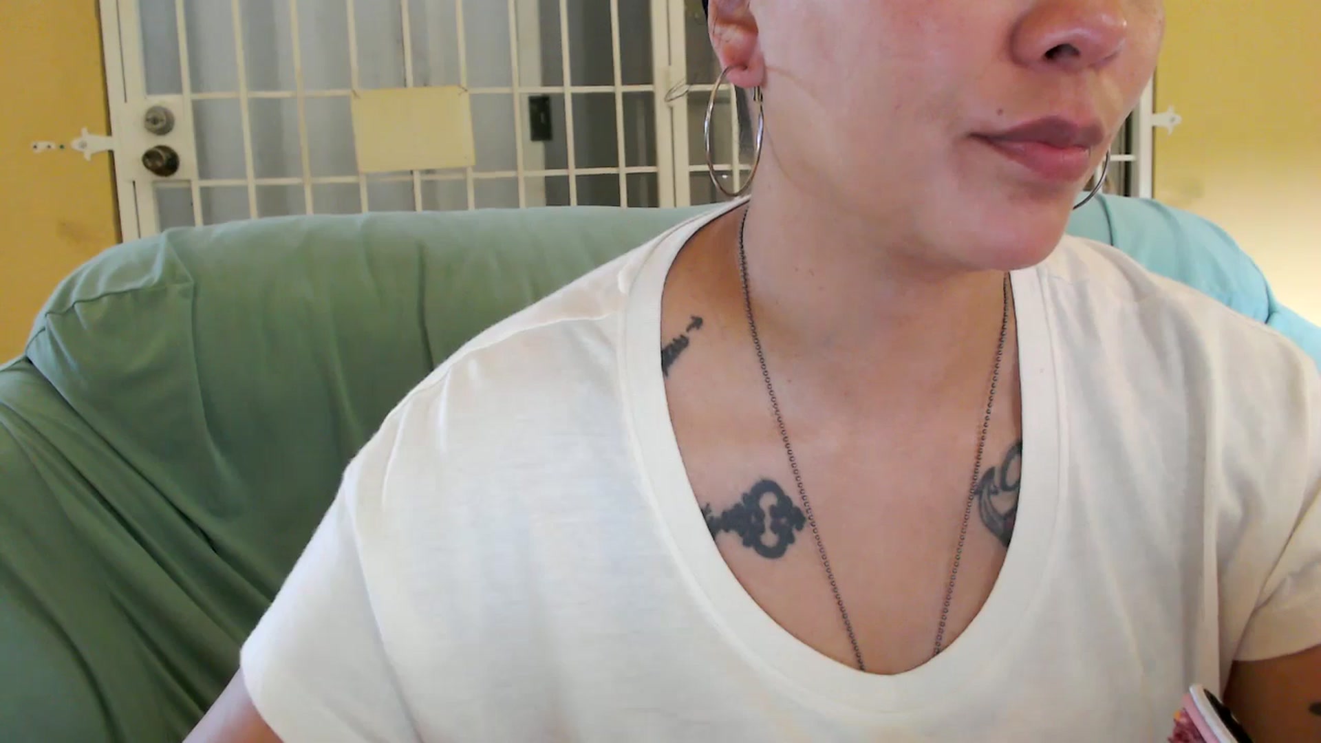 Gallery image thumbnail from MickaylaMoon's myfreecams stream on, 08/10/2024, 14:52 image 3 of 20
