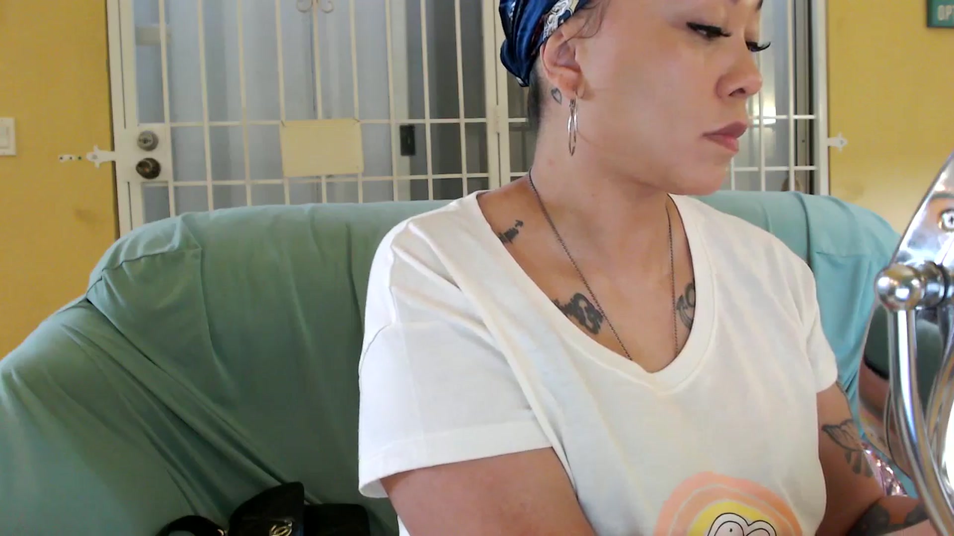 Gallery image thumbnail from MickaylaMoon's myfreecams stream on, 08/10/2024, 14:52 image 16 of 20