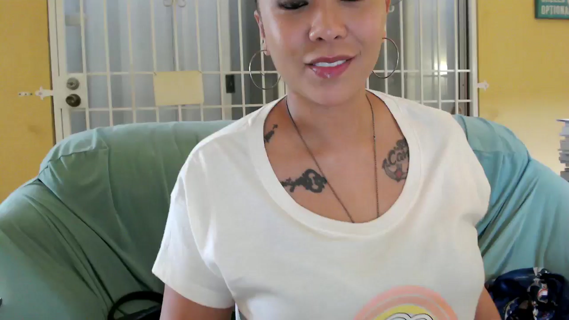 Gallery image thumbnail from MickaylaMoon's myfreecams stream on, 08/10/2024, 15:49 image 7 of 20
