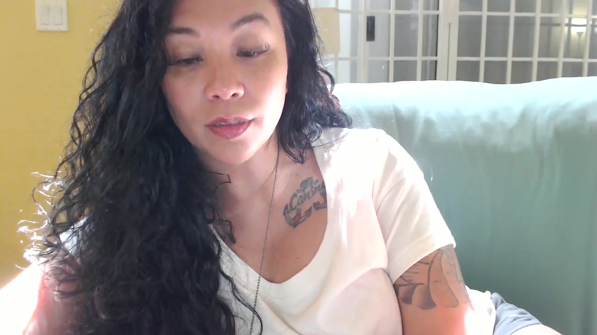 Gallery image thumbnail from MickaylaMoon's myfreecams stream on, 08/11/2024, 20:43 image 5 of 20