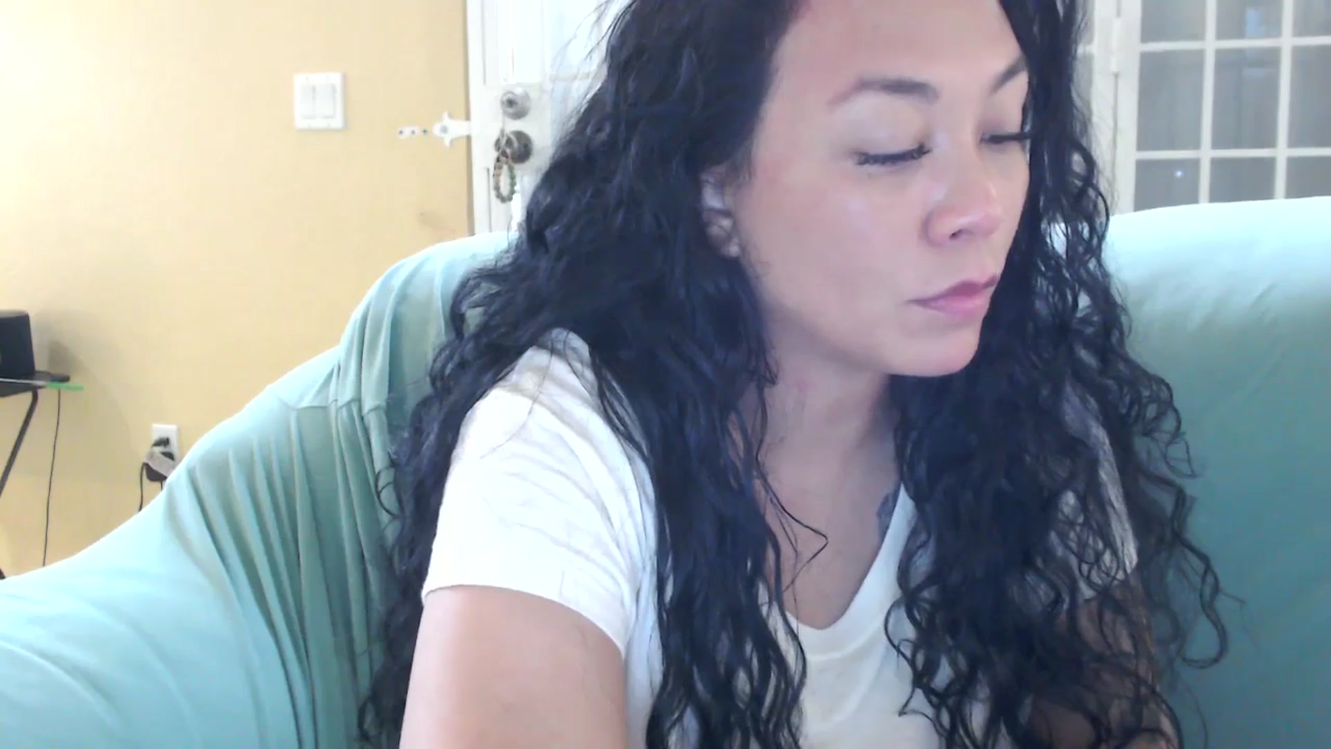 Gallery image thumbnail from MickaylaMoon's myfreecams stream on, 08/11/2024, 21:56 image 12 of 20