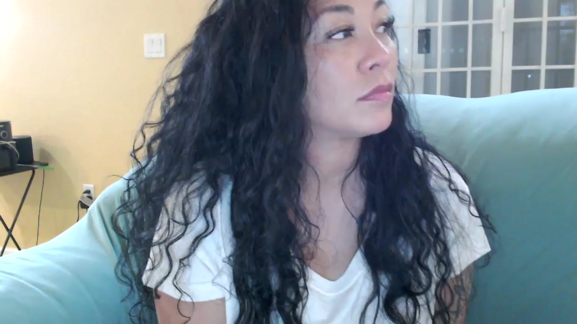 Gallery image thumbnail from MickaylaMoon's myfreecams stream on, 08/11/2024, 21:56 image 17 of 20
