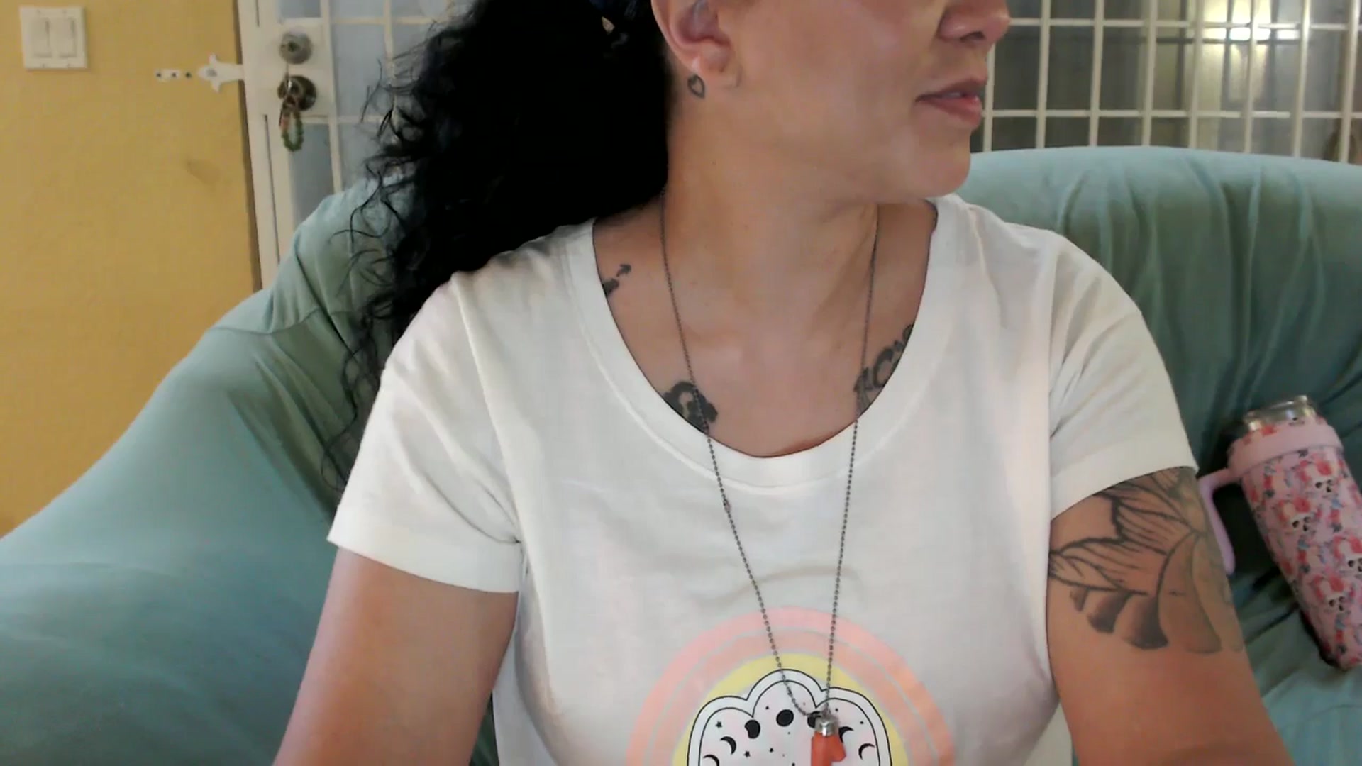 Gallery image thumbnail from MickaylaMoon's myfreecams stream on, 08/11/2024, 22:56 image 16 of 20