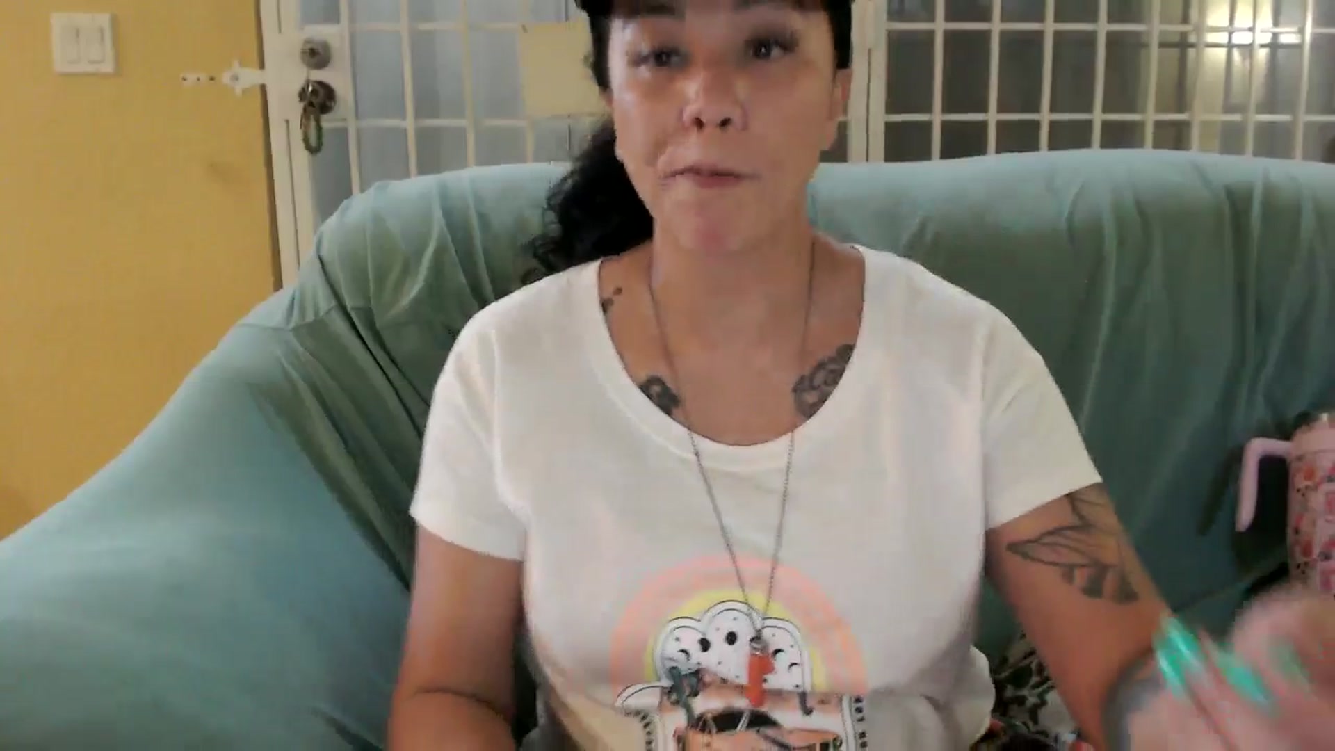 Gallery image thumbnail from MickaylaMoon's myfreecams stream on, 08/11/2024, 22:56 image 17 of 20