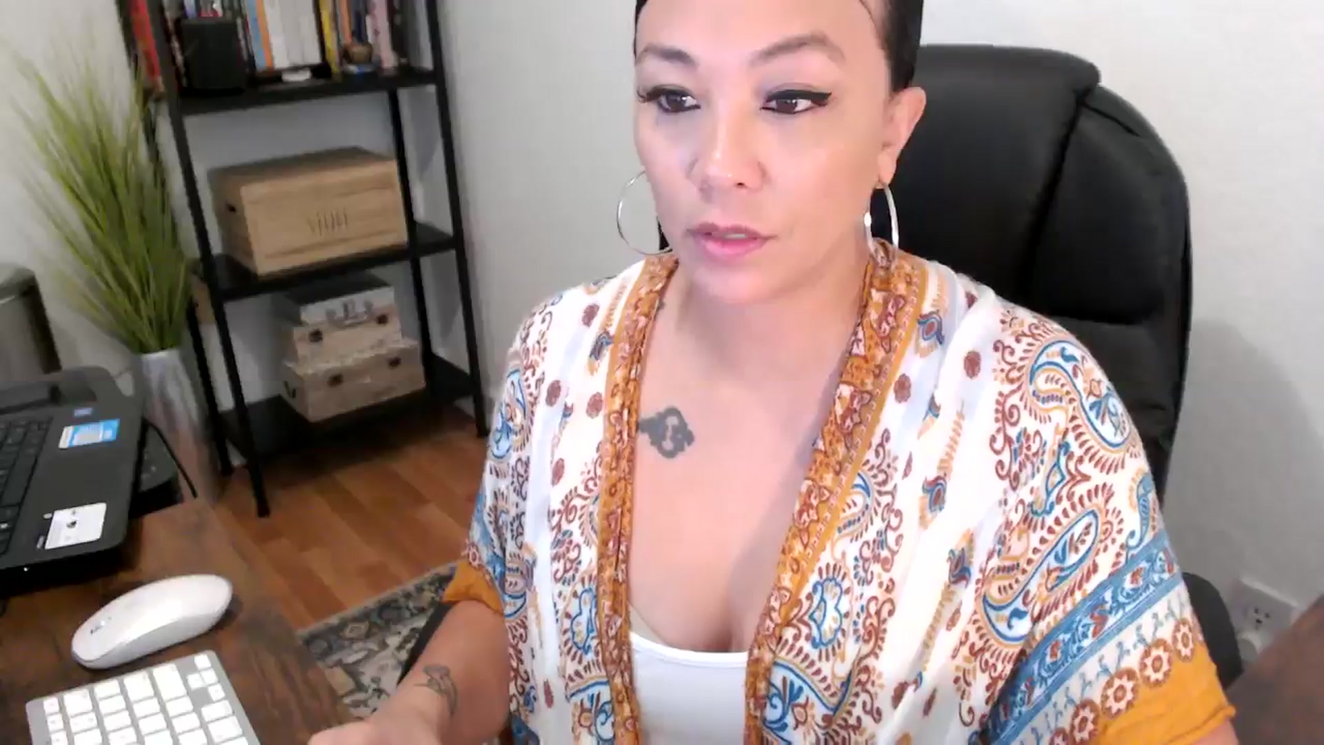 Gallery image thumbnail from MickaylaMoon's myfreecams stream on, 08/13/2024, 18:24 image 6 of 20