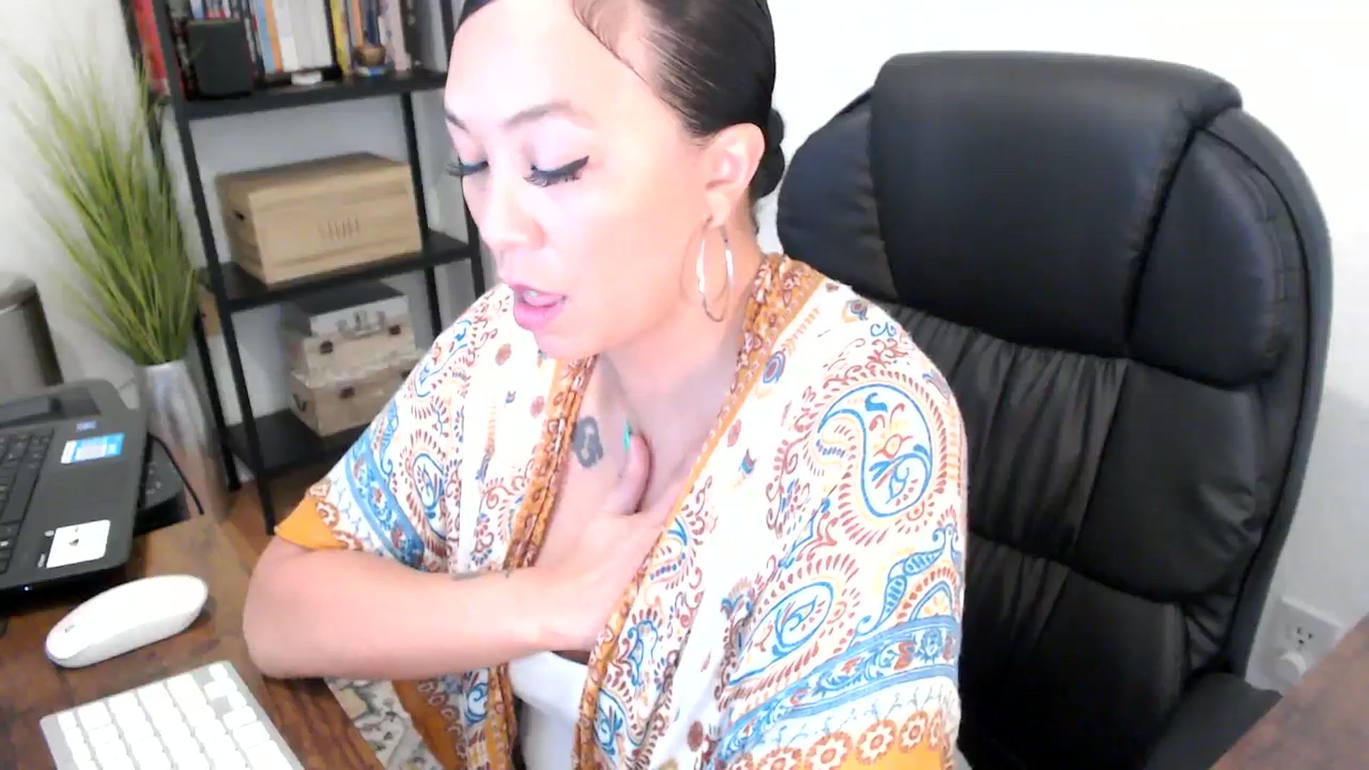 Gallery image thumbnail from MickaylaMoon's myfreecams stream on, 08/13/2024, 18:24 image 18 of 20