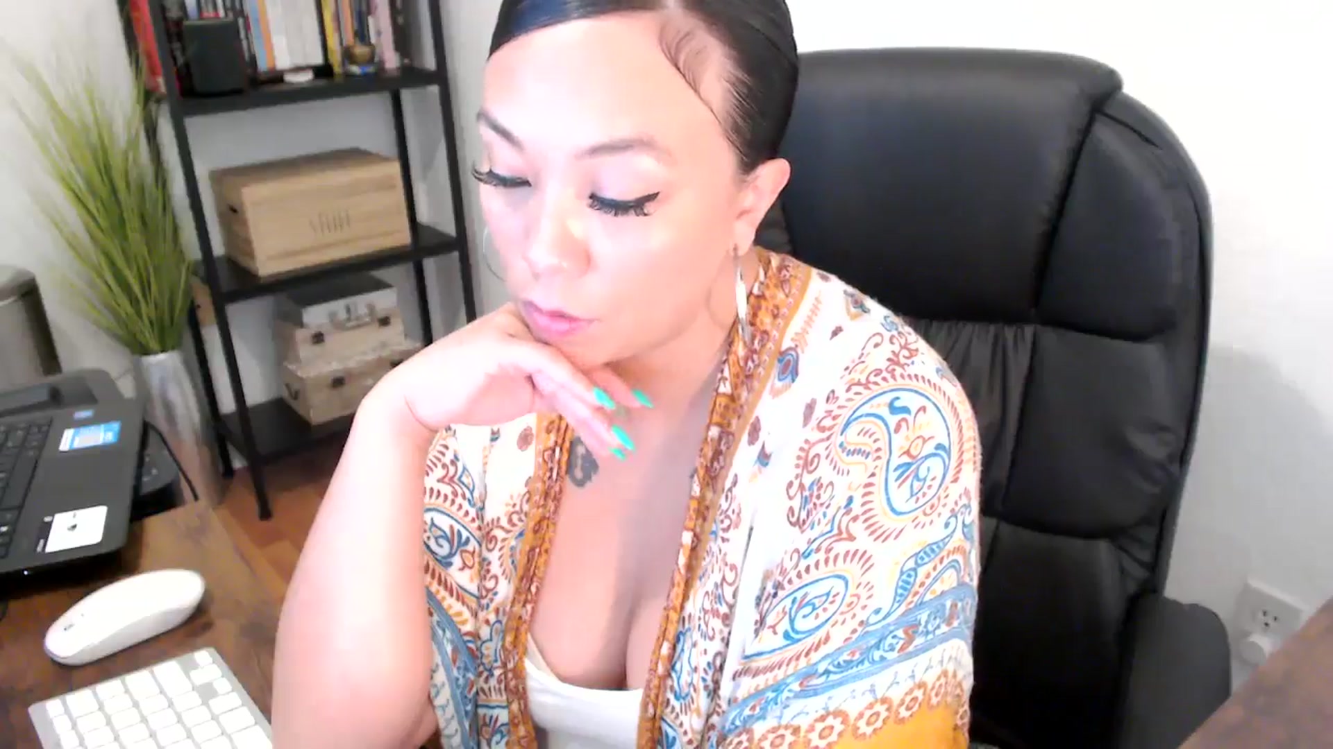 Gallery image thumbnail from MickaylaMoon's myfreecams stream on, 08/13/2024, 18:24 image 20 of 20