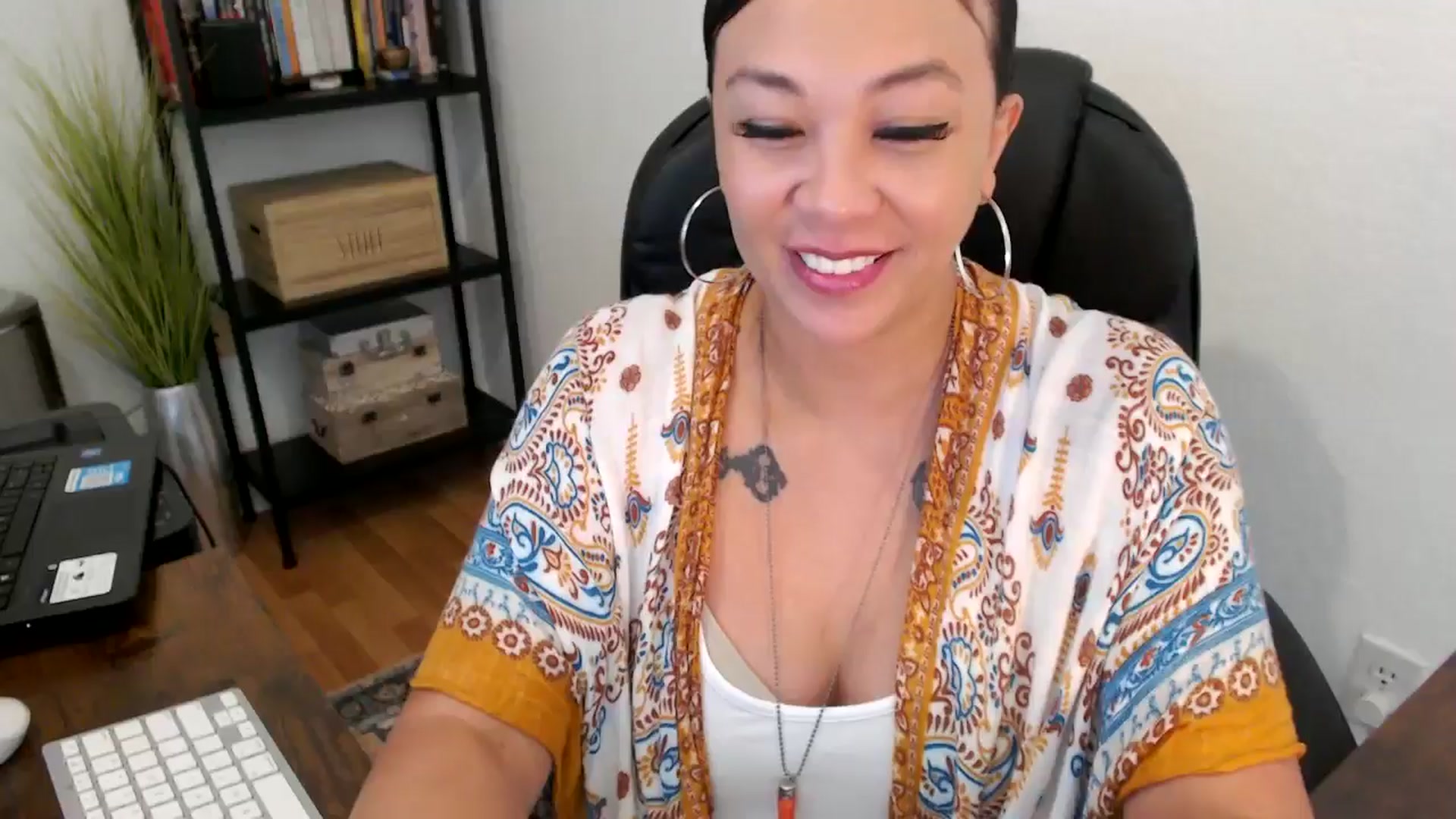 Gallery image thumbnail from MickaylaMoon's myfreecams stream on, 08/13/2024, 21:20 image 1 of 20