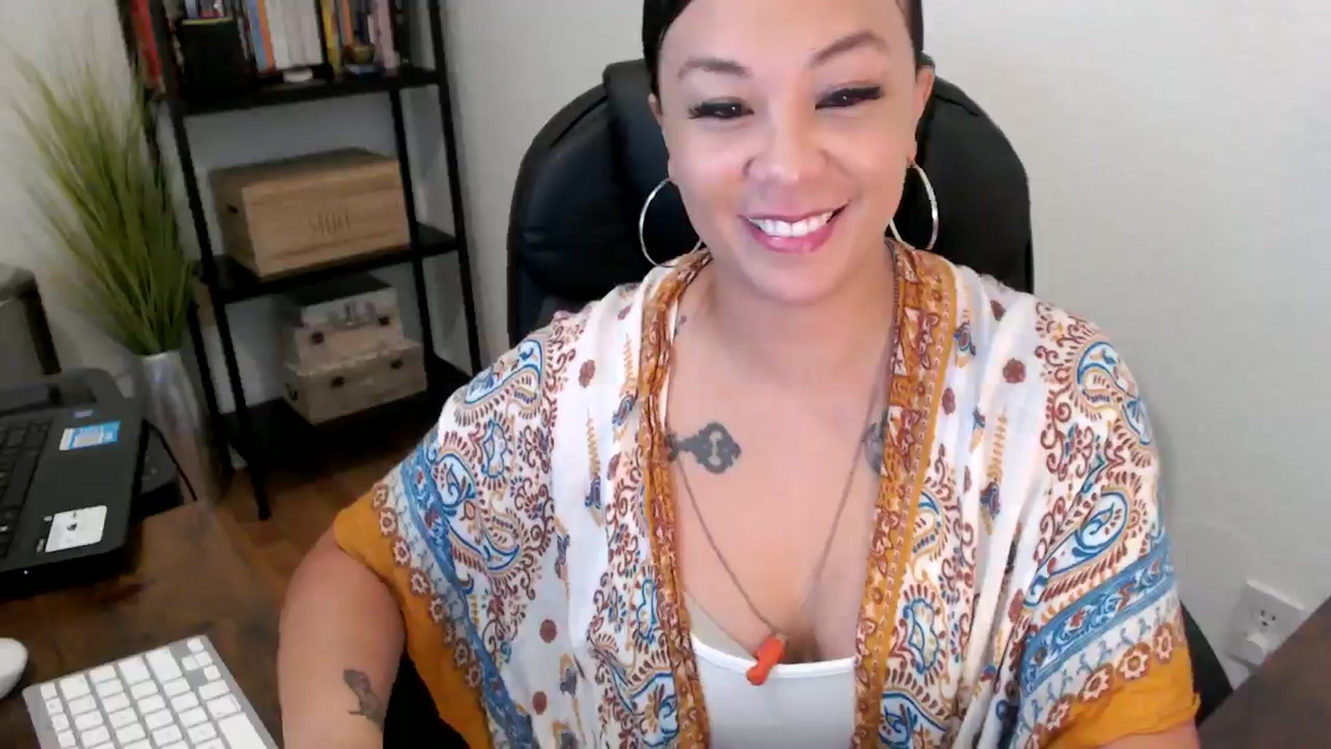Gallery image thumbnail from MickaylaMoon's myfreecams stream on, 08/13/2024, 21:20 image 4 of 20