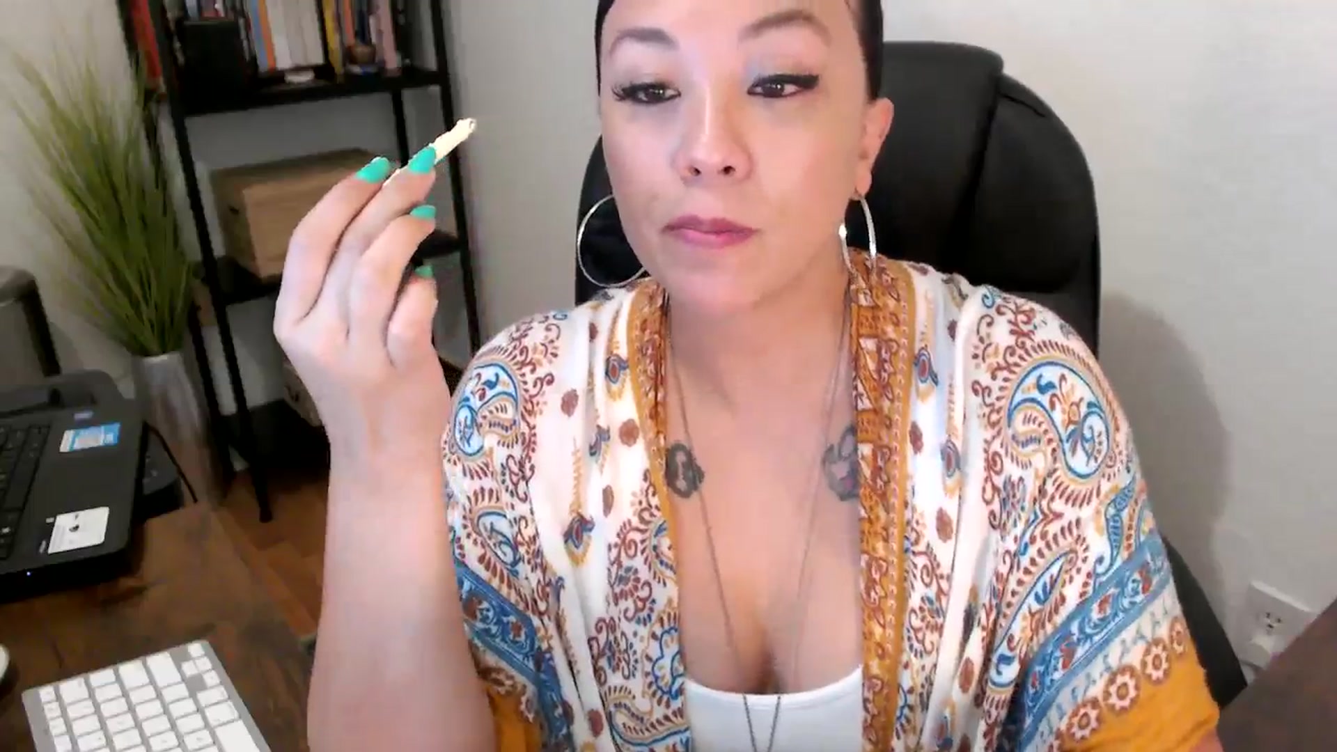 Gallery image thumbnail from MickaylaMoon's myfreecams stream on, 08/13/2024, 21:52 image 16 of 20