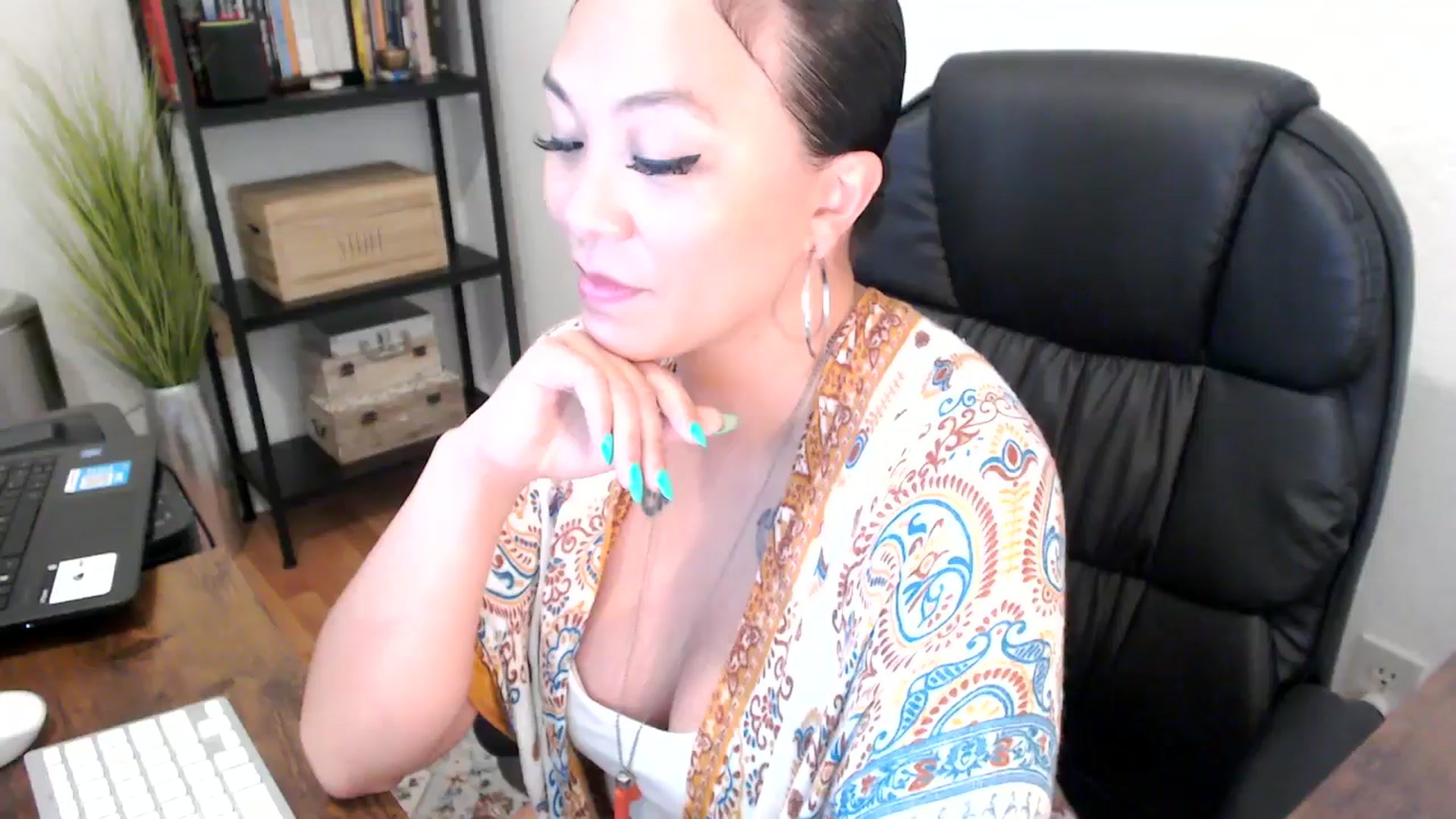 Gallery image thumbnail from MickaylaMoon's myfreecams stream on, 08/13/2024, 21:52 image 3 of 20