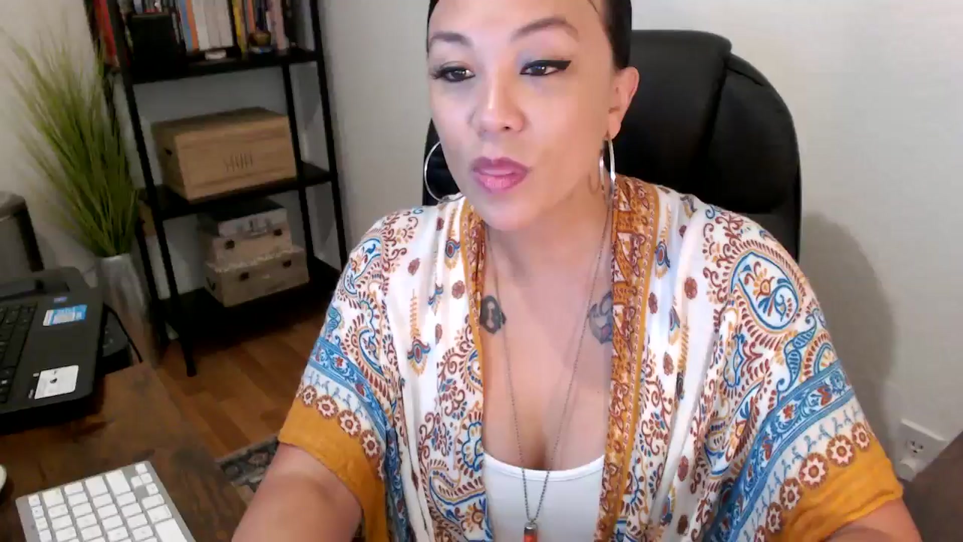 Gallery image thumbnail from MickaylaMoon's myfreecams stream on, 08/13/2024, 21:52 image 19 of 20
