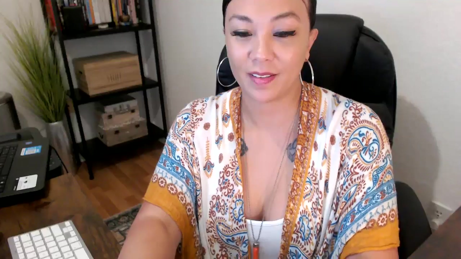 Gallery image thumbnail from MickaylaMoon's myfreecams stream on, 08/13/2024, 22:13 image 3 of 20