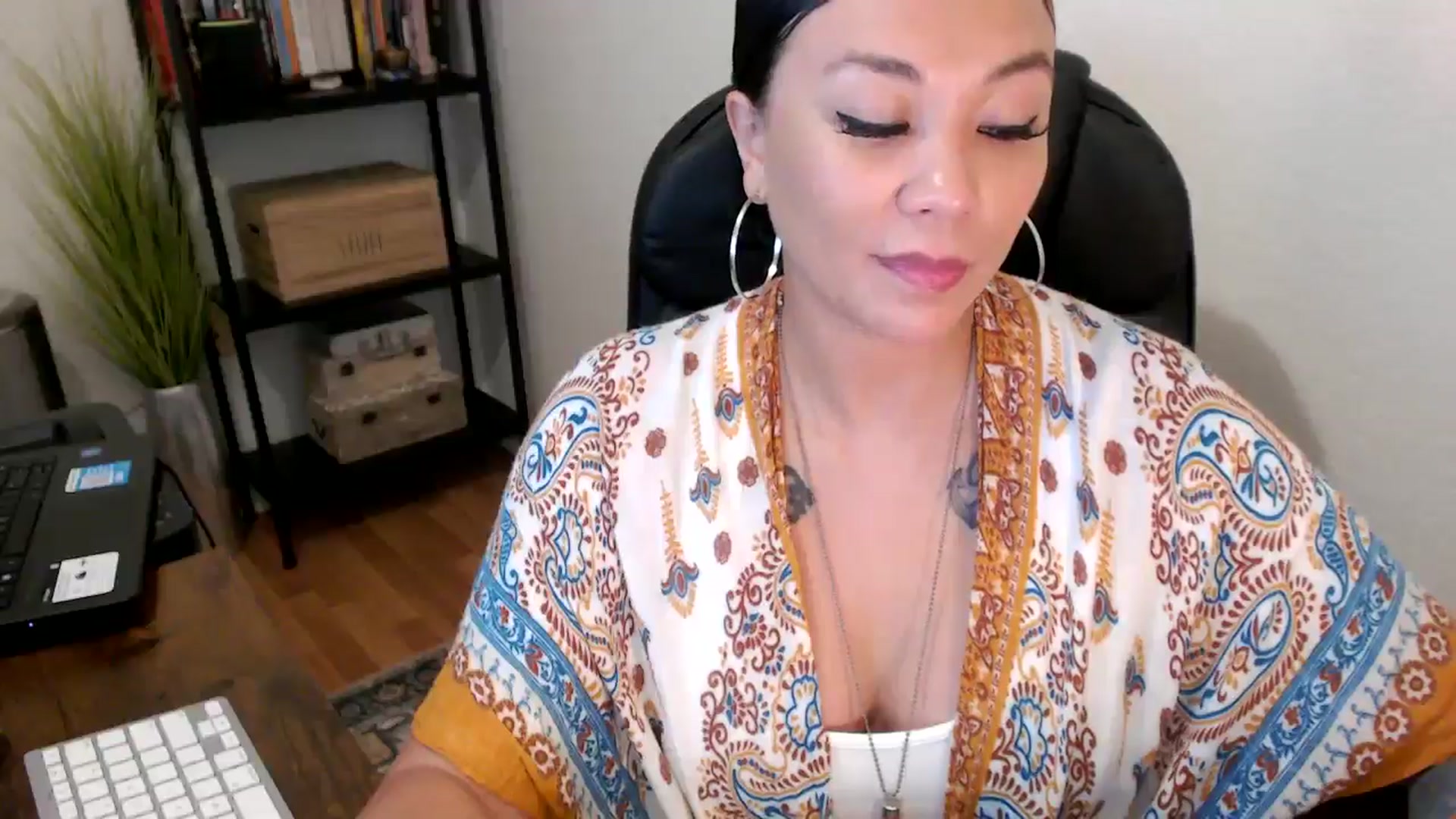 Gallery image thumbnail from MickaylaMoon's myfreecams stream on, 08/13/2024, 22:13 image 16 of 20