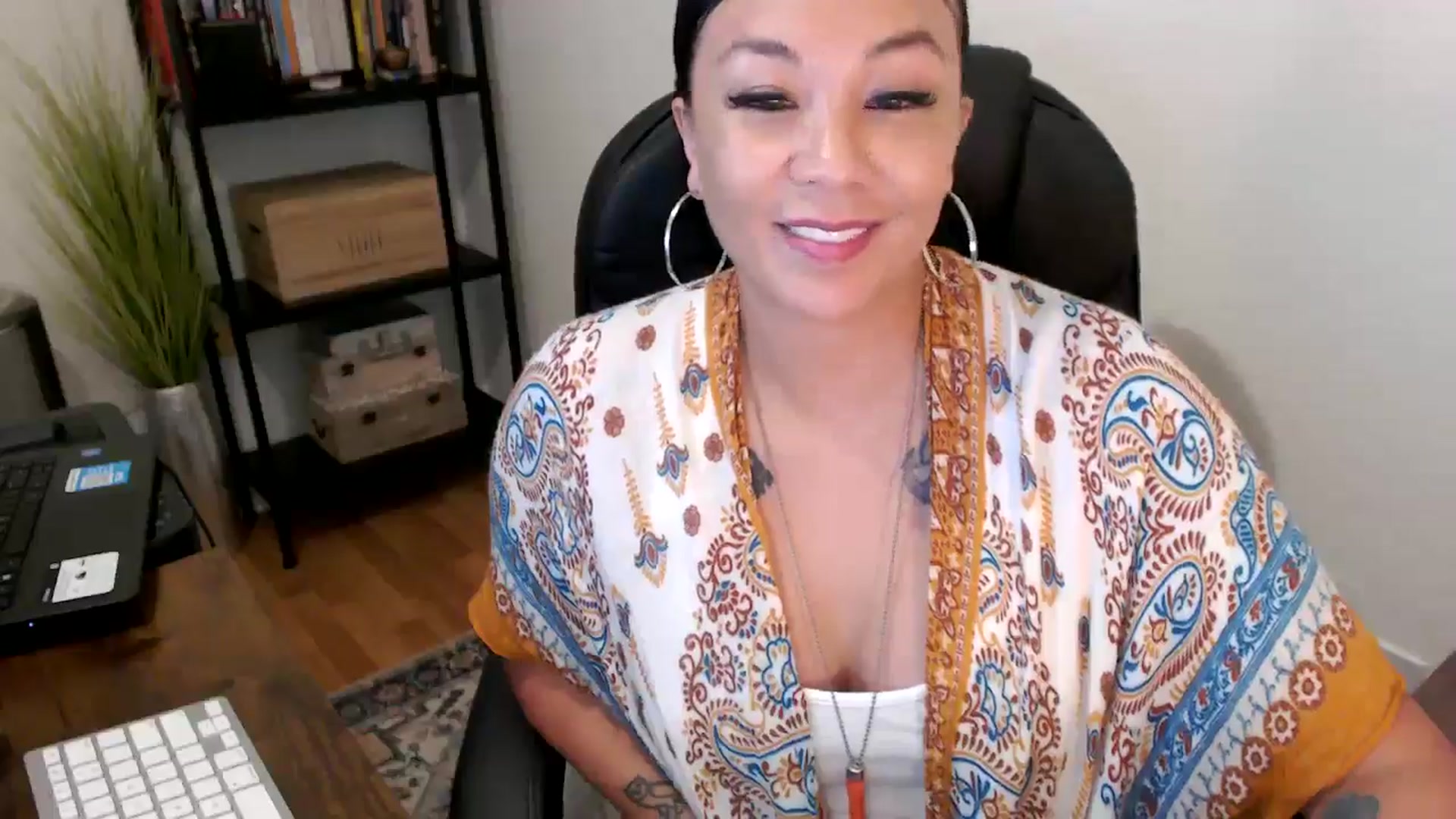 Gallery image thumbnail from MickaylaMoon's myfreecams stream on, 08/13/2024, 22:13 image 14 of 20