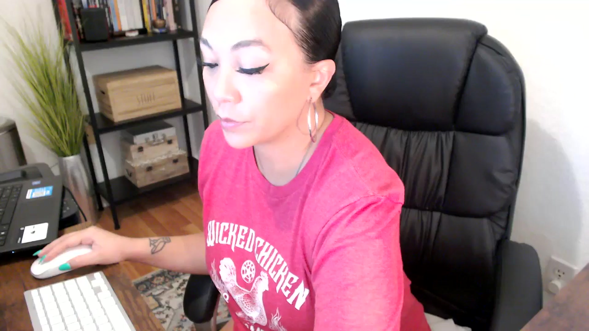 Gallery image thumbnail from MickaylaMoon's myfreecams stream on, 08/14/2024, 15:13 image 20 of 20