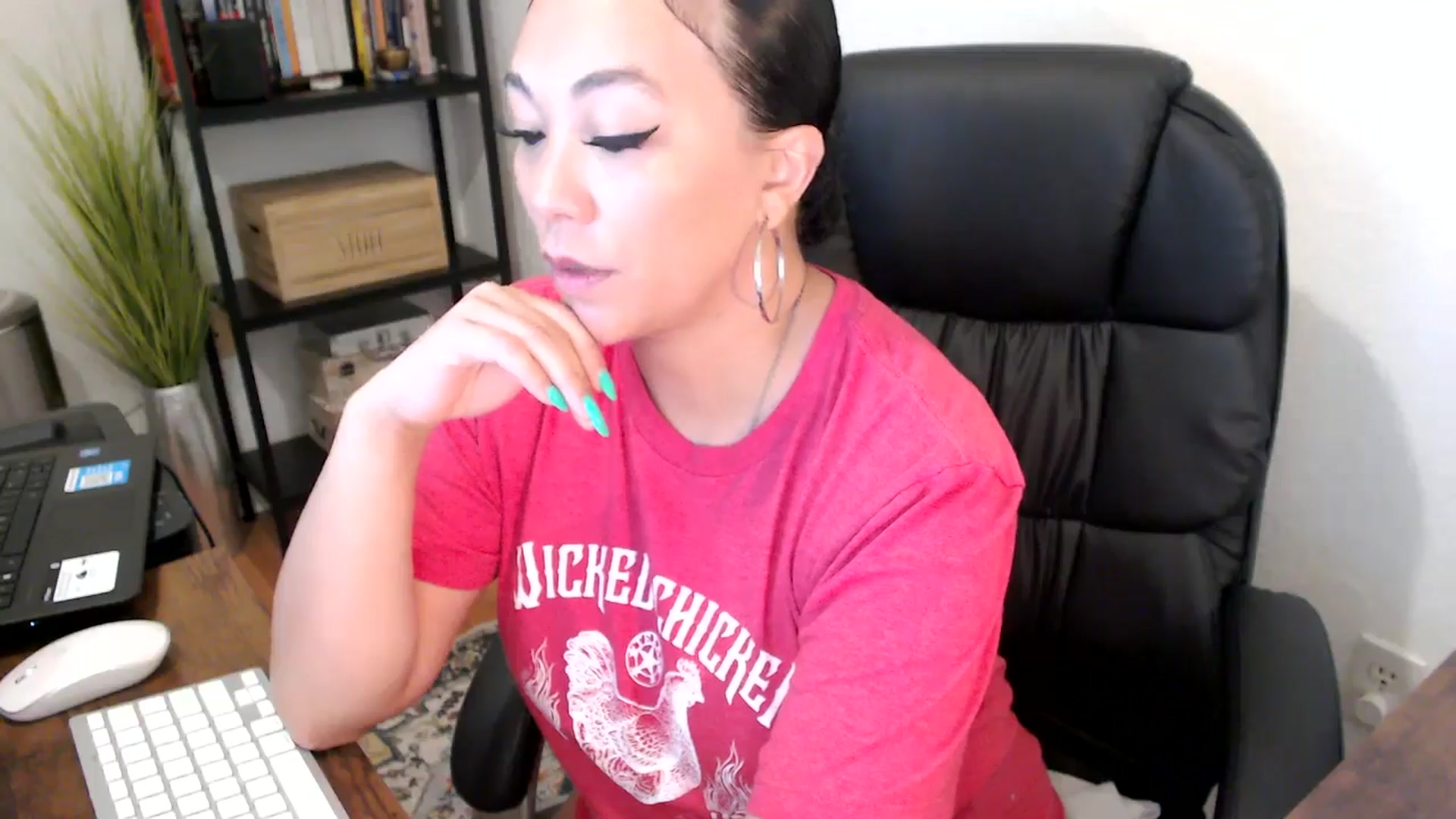 Gallery image thumbnail from MickaylaMoon's myfreecams stream on, 08/14/2024, 15:13 image 18 of 20