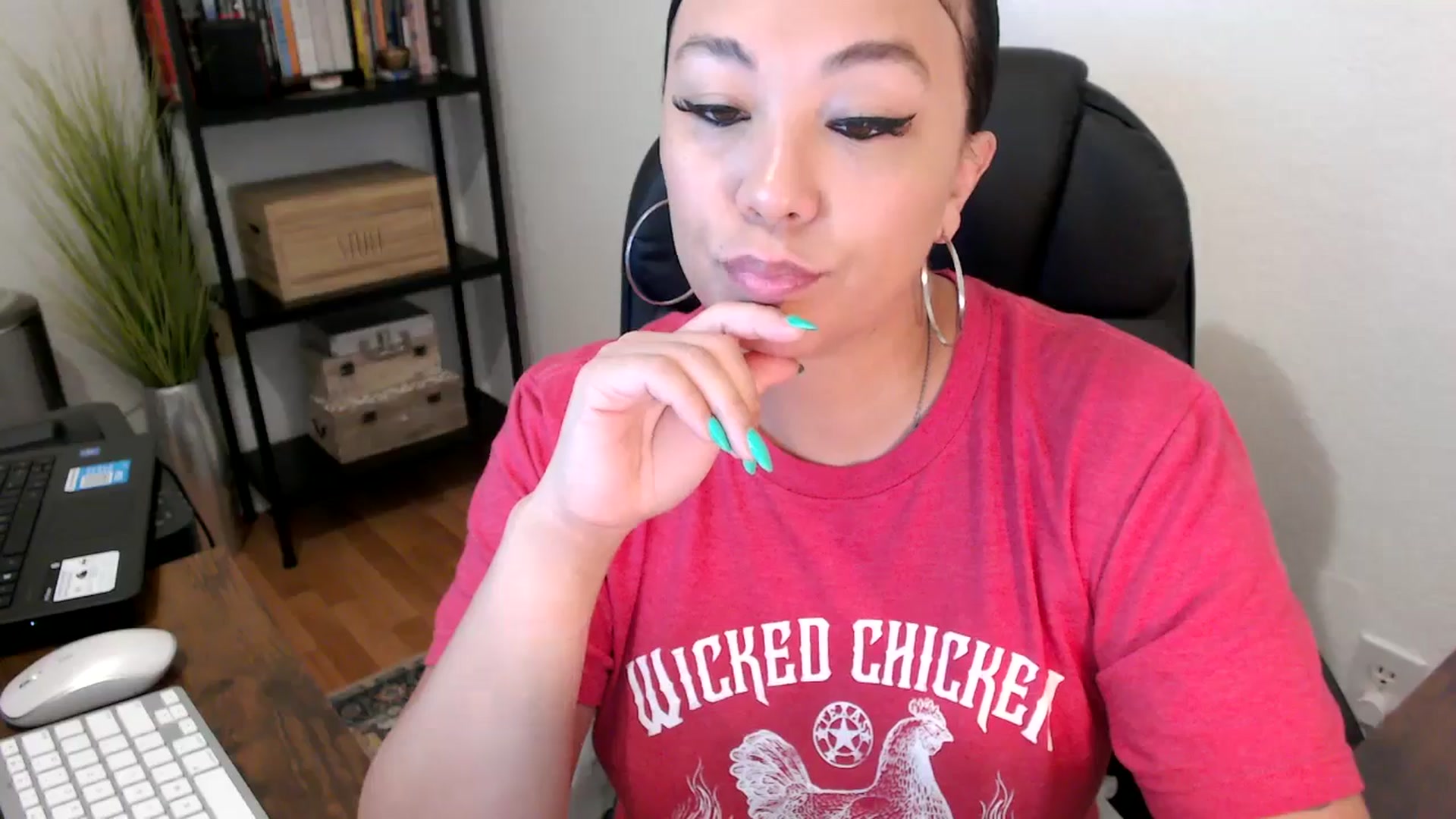 Gallery image thumbnail from MickaylaMoon's myfreecams stream on, 08/14/2024, 15:13 image 6 of 20