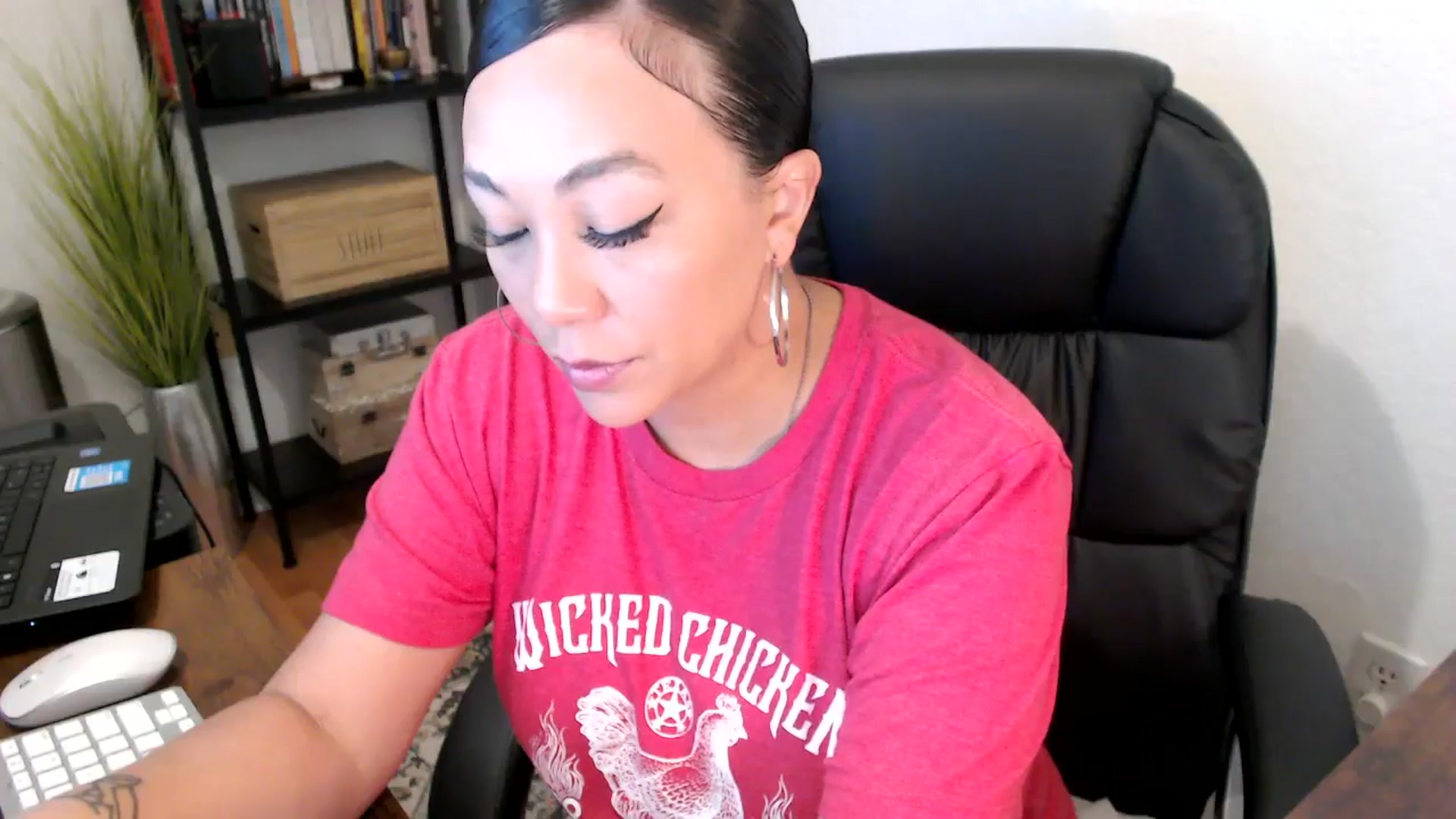 Gallery image thumbnail from MickaylaMoon's myfreecams stream on, 08/14/2024, 15:13 image 4 of 20