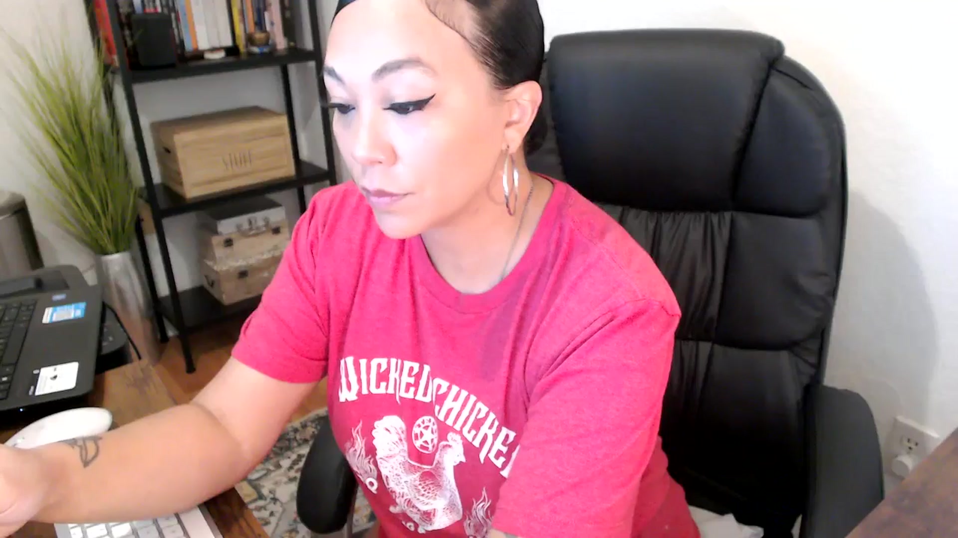 Gallery image thumbnail from MickaylaMoon's myfreecams stream on, 08/14/2024, 15:13 image 19 of 20
