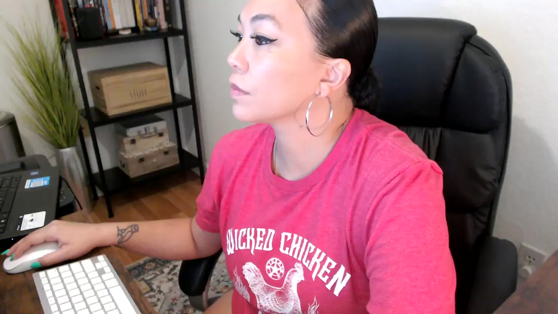 Gallery image thumbnail from MickaylaMoon's myfreecams stream on, 08/14/2024, 15:13 image 11 of 20