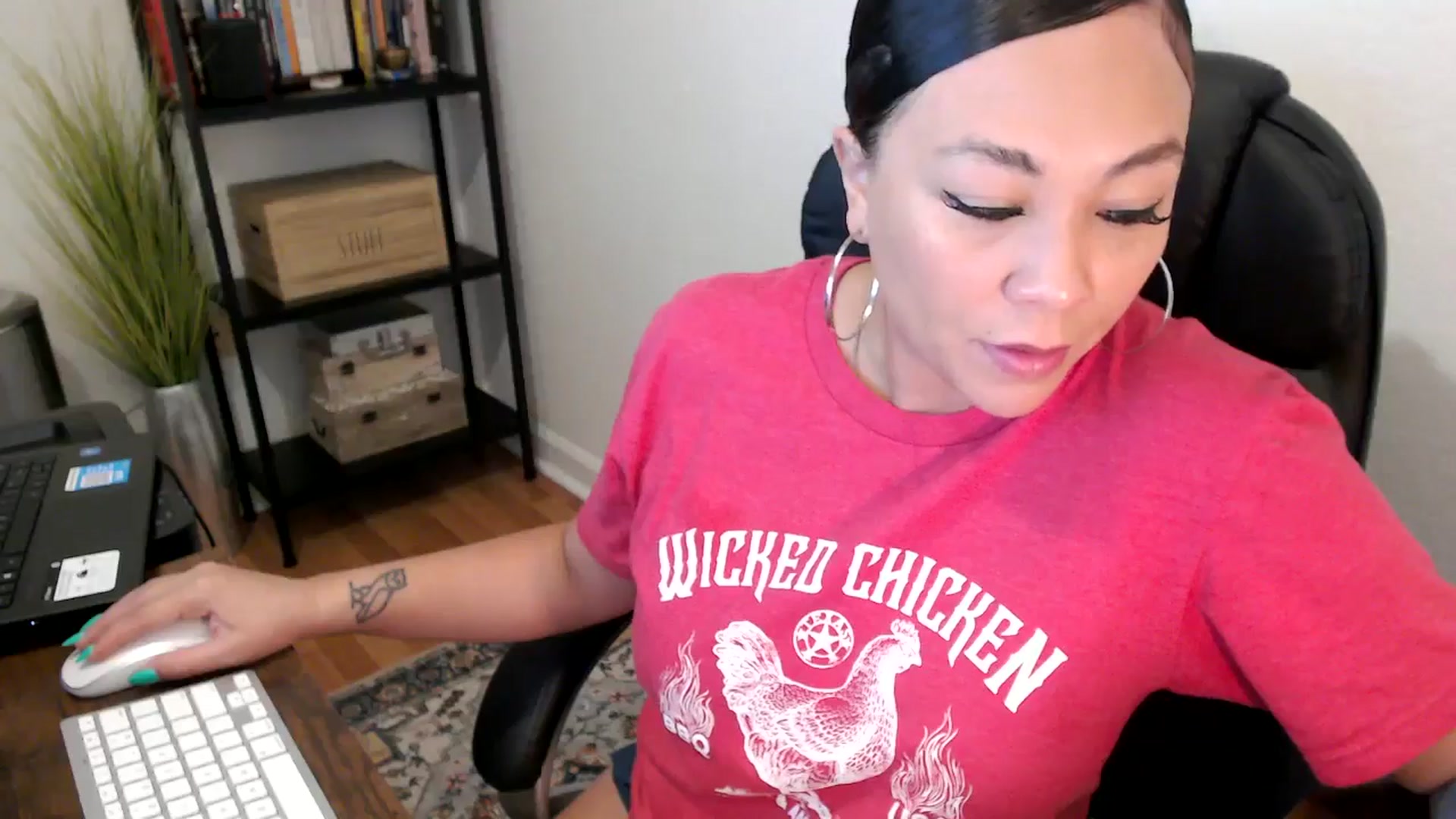Gallery image thumbnail from MickaylaMoon's myfreecams stream on, 08/14/2024, 15:40 image 8 of 20