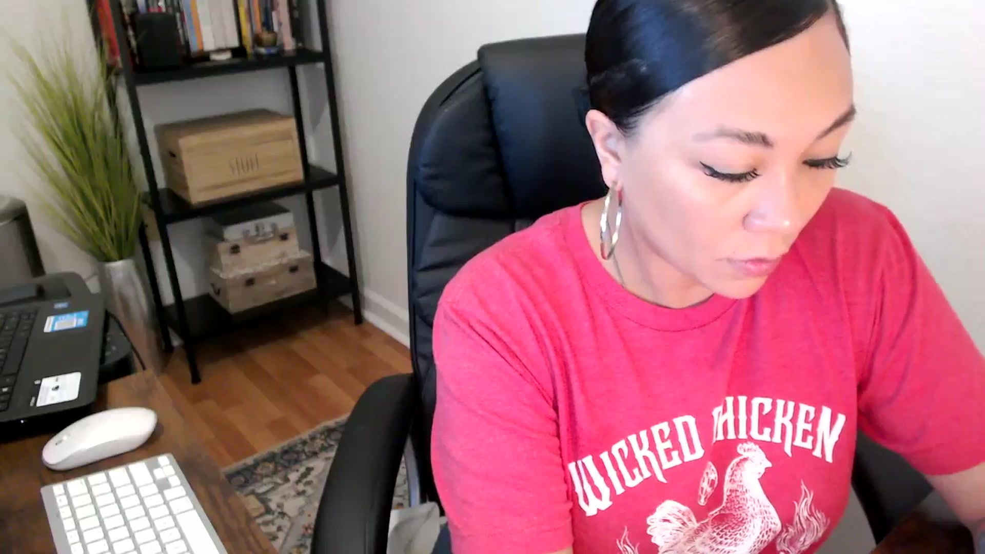 Gallery image thumbnail from MickaylaMoon's myfreecams stream on, 08/14/2024, 15:40 image 9 of 20