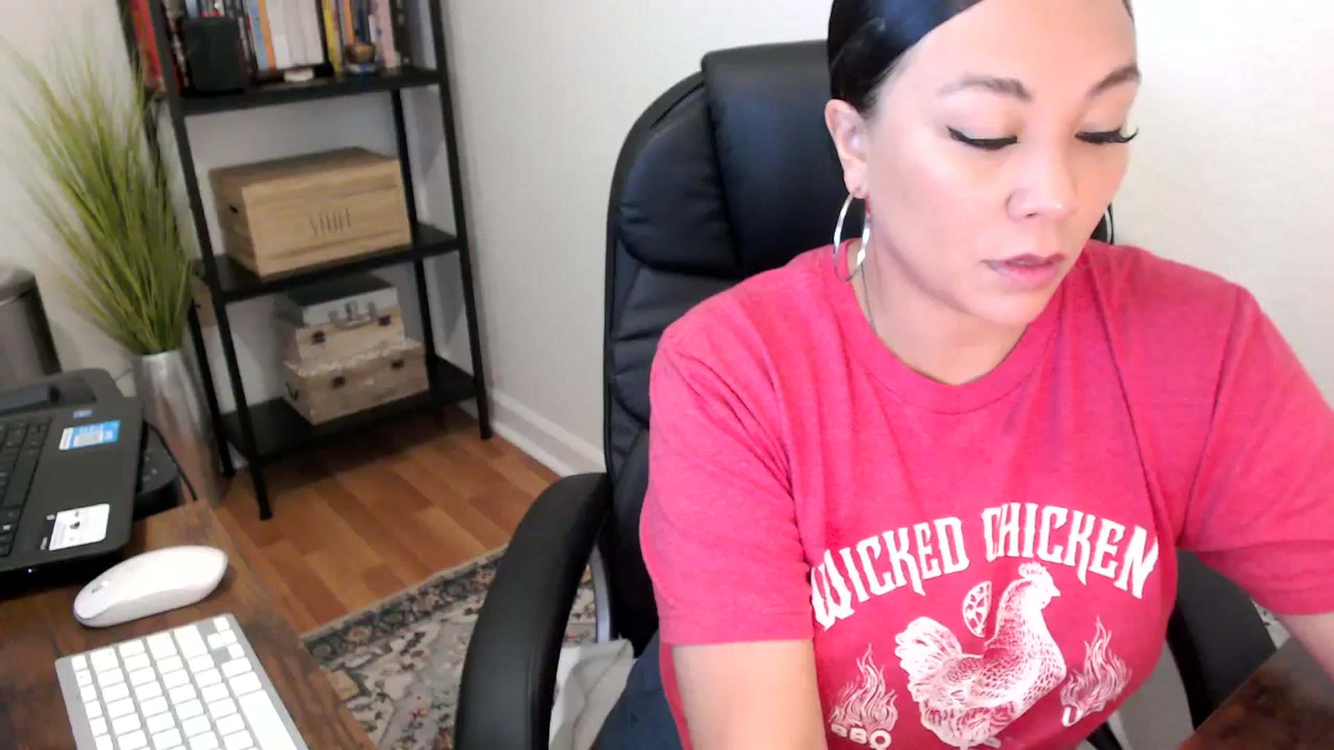 Gallery image thumbnail from MickaylaMoon's myfreecams stream on, 08/14/2024, 15:40 image 3 of 20