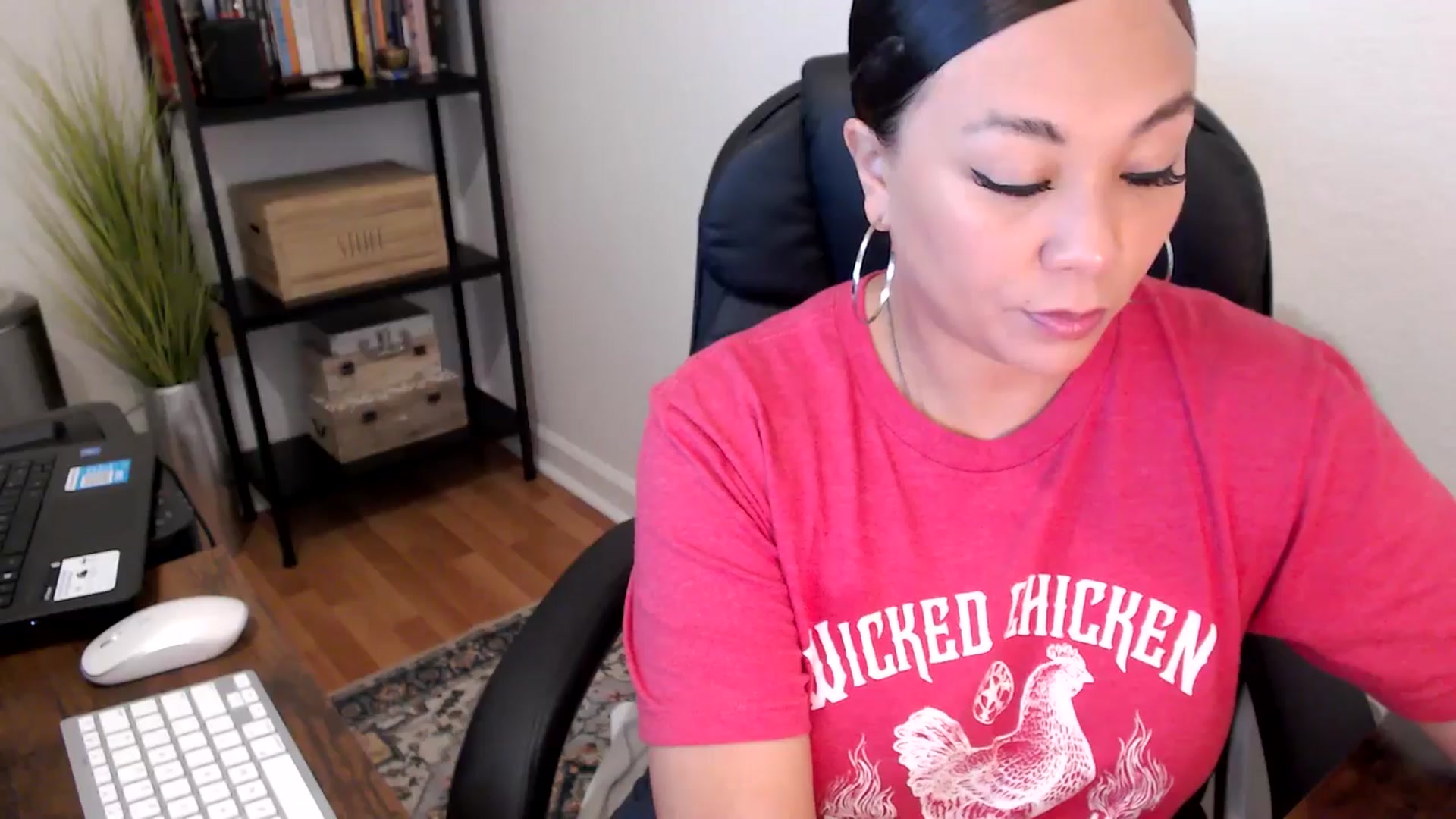 Gallery image thumbnail from MickaylaMoon's myfreecams stream on, 08/14/2024, 15:40 image 5 of 20