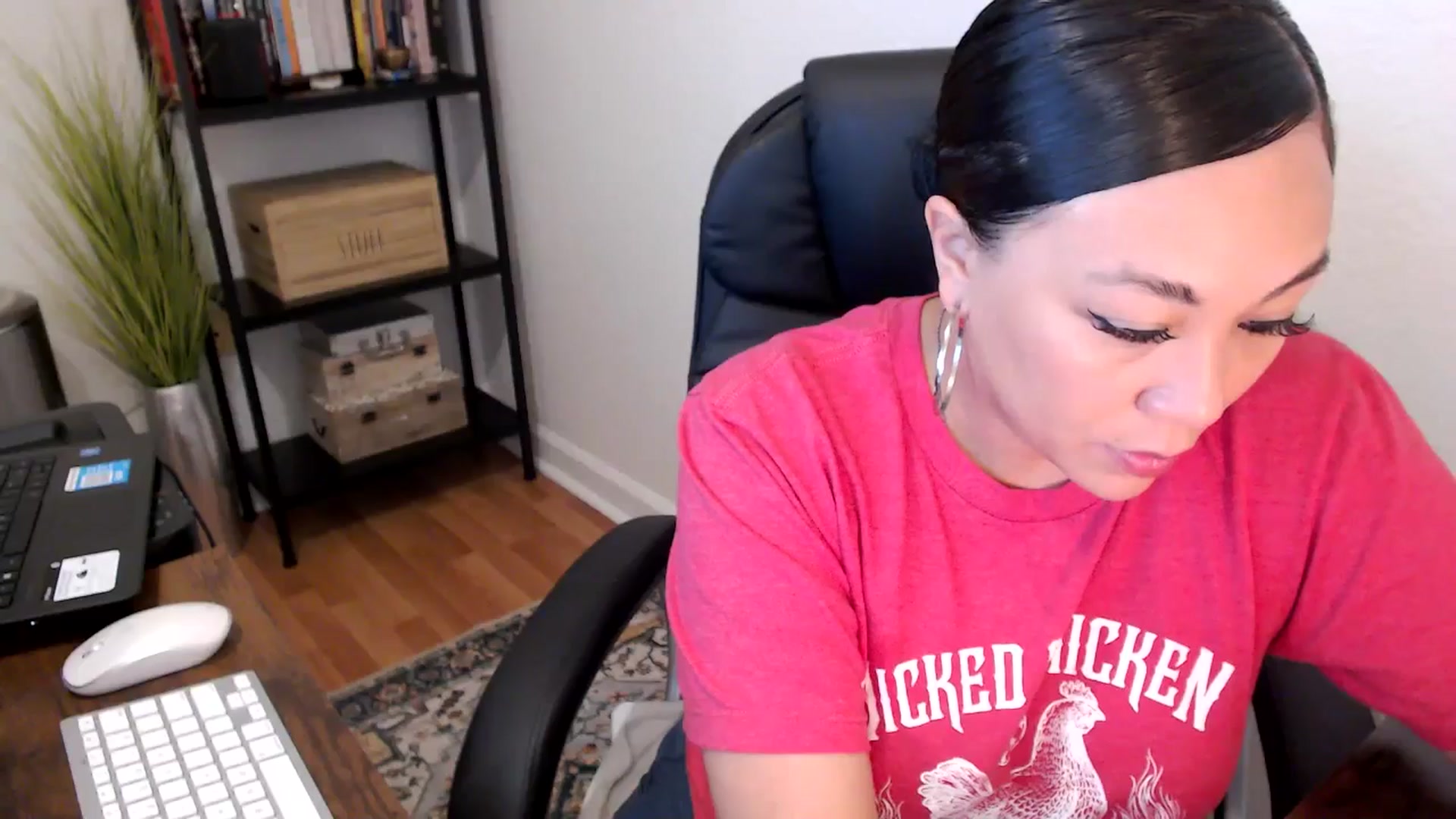 Gallery image thumbnail from MickaylaMoon's myfreecams stream on, 08/14/2024, 15:40 image 13 of 20