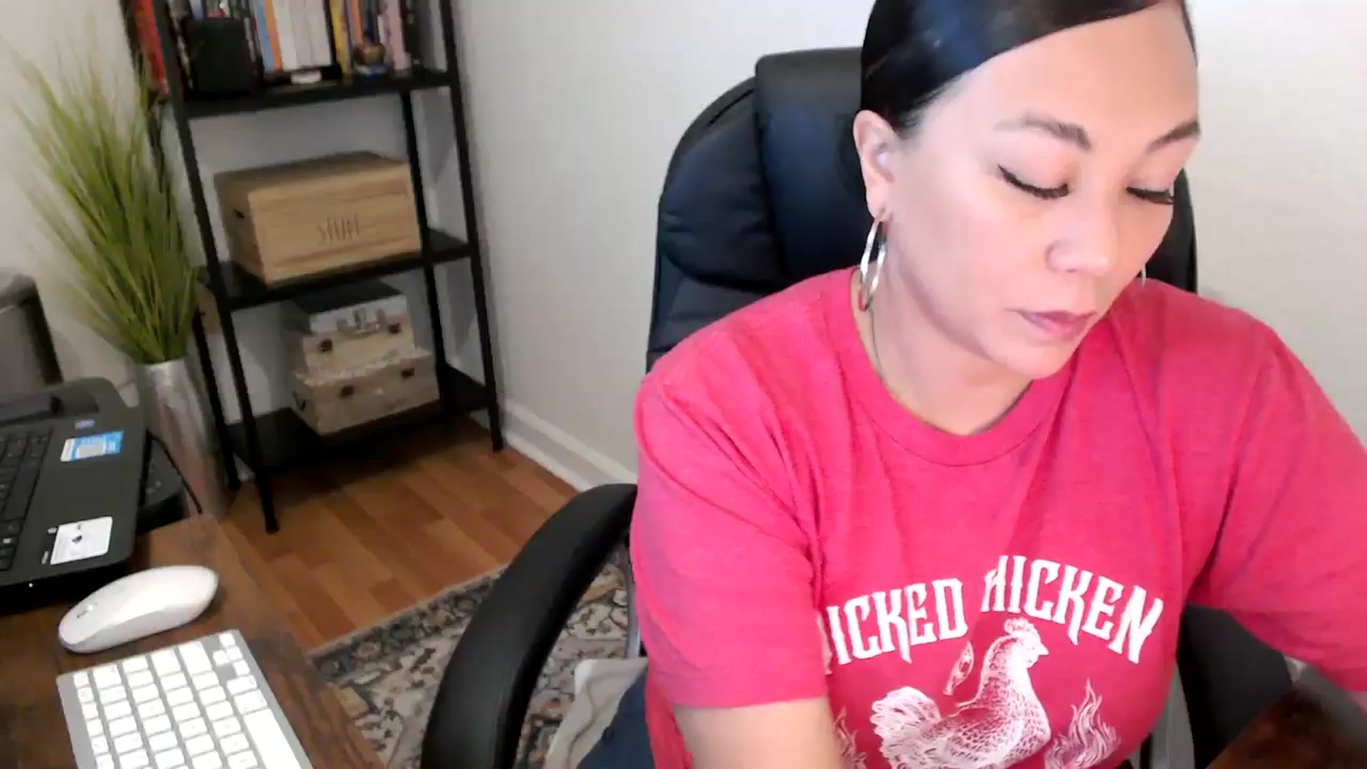 Gallery image thumbnail from MickaylaMoon's myfreecams stream on, 08/14/2024, 15:40 image 12 of 20