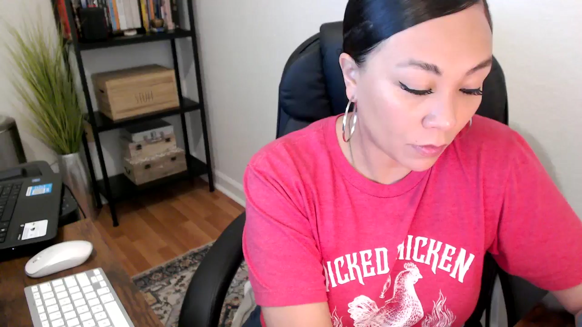 Gallery image thumbnail from MickaylaMoon's myfreecams stream on, 08/14/2024, 15:40 image 10 of 20