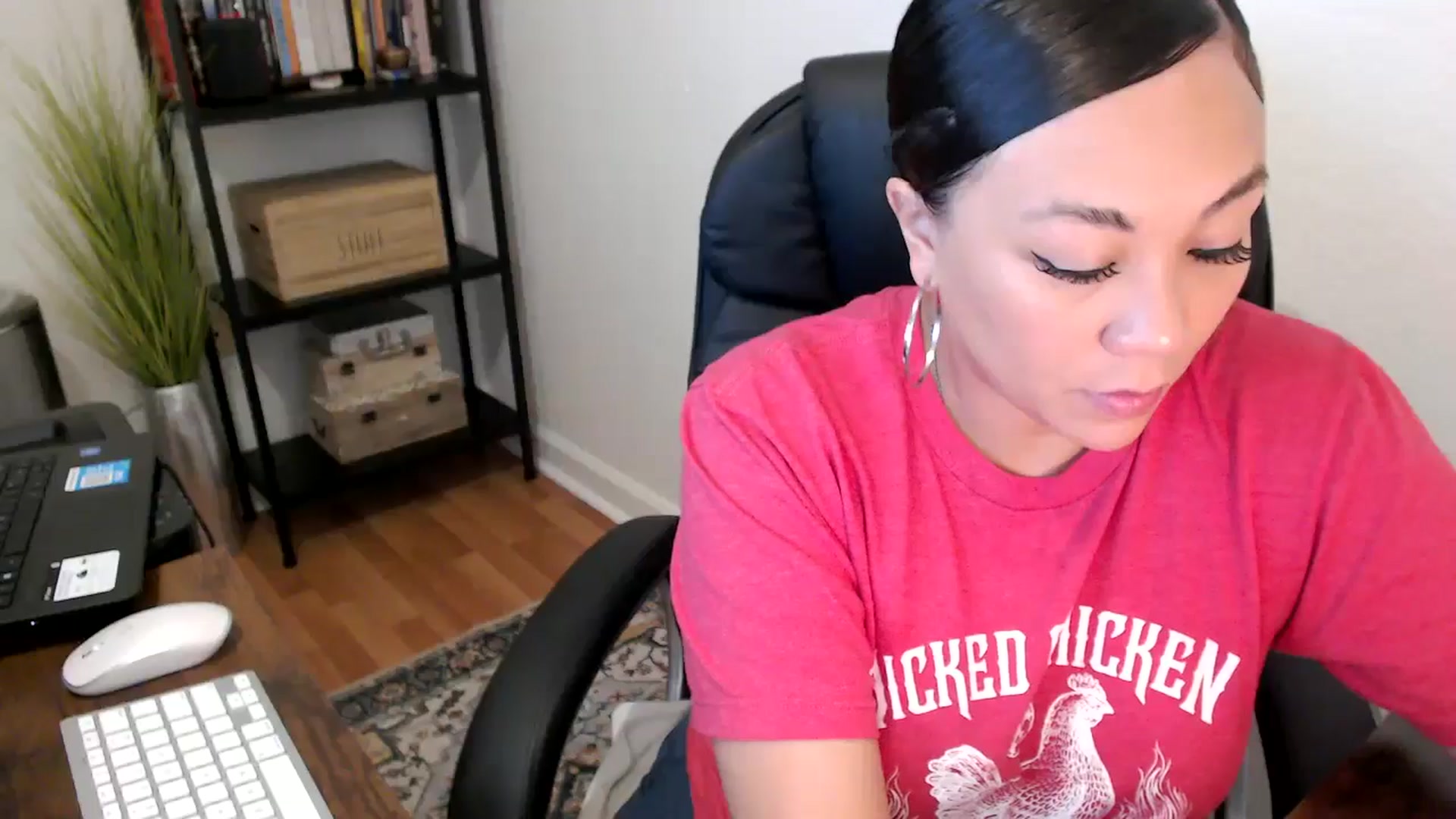 Gallery image thumbnail from MickaylaMoon's myfreecams stream on, 08/14/2024, 15:40 image 15 of 20