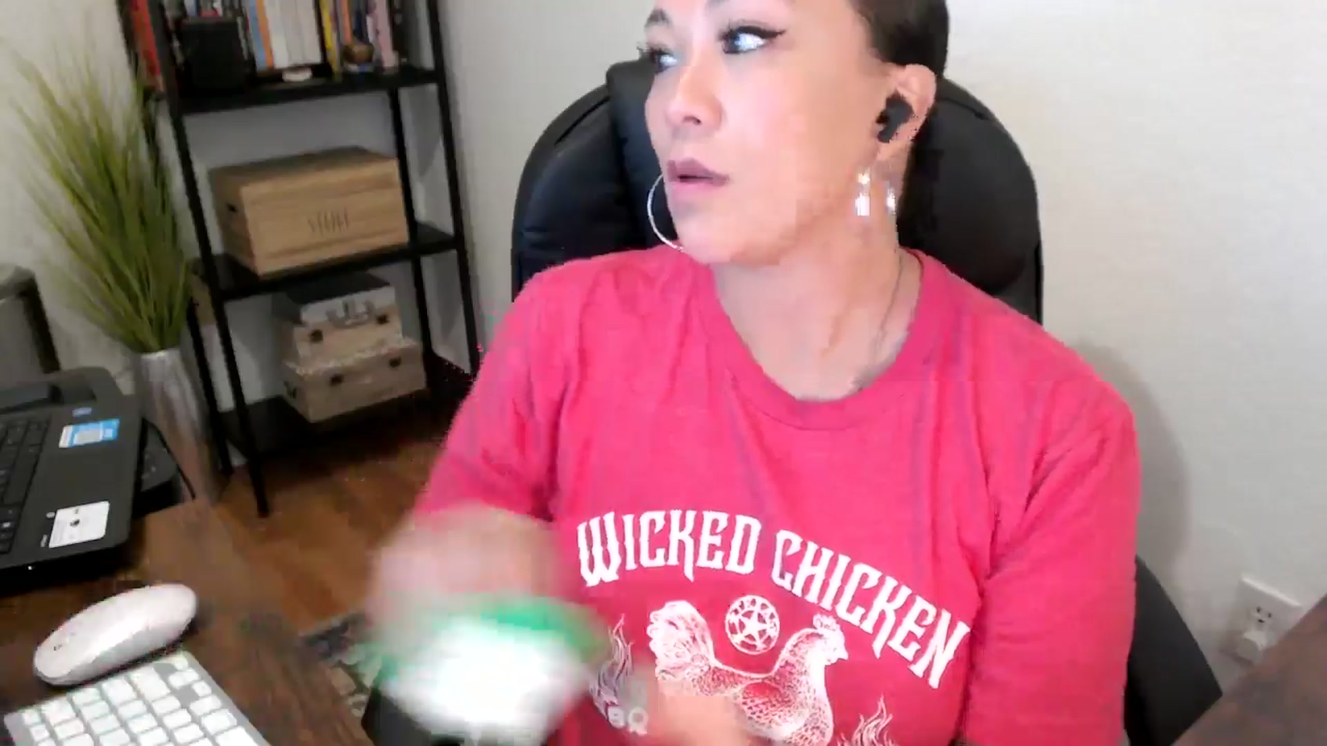 Gallery image thumbnail from MickaylaMoon's myfreecams stream on, 08/14/2024, 16:28 image 17 of 20