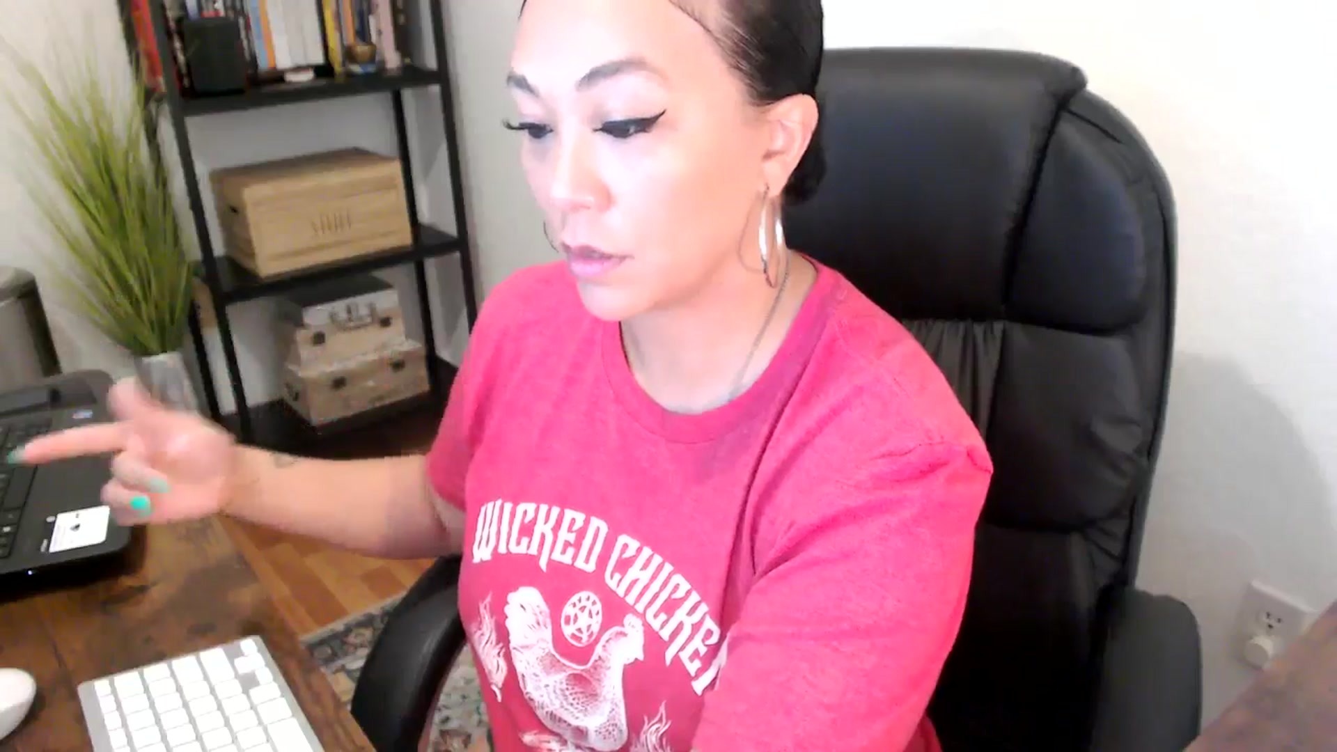 Gallery image thumbnail from MickaylaMoon's myfreecams stream on, 08/14/2024, 16:28 image 9 of 20