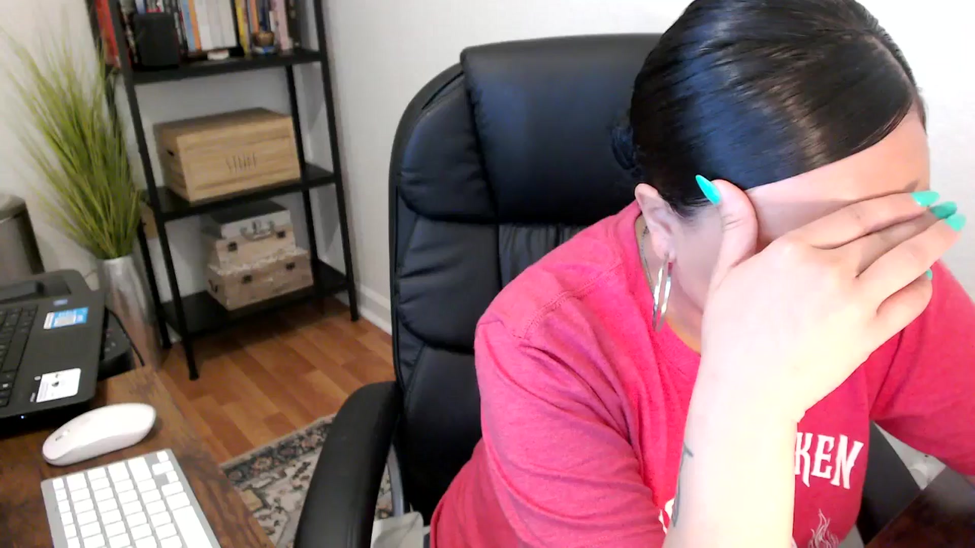 Gallery image thumbnail from MickaylaMoon's myfreecams stream on, 08/14/2024, 16:28 image 4 of 20