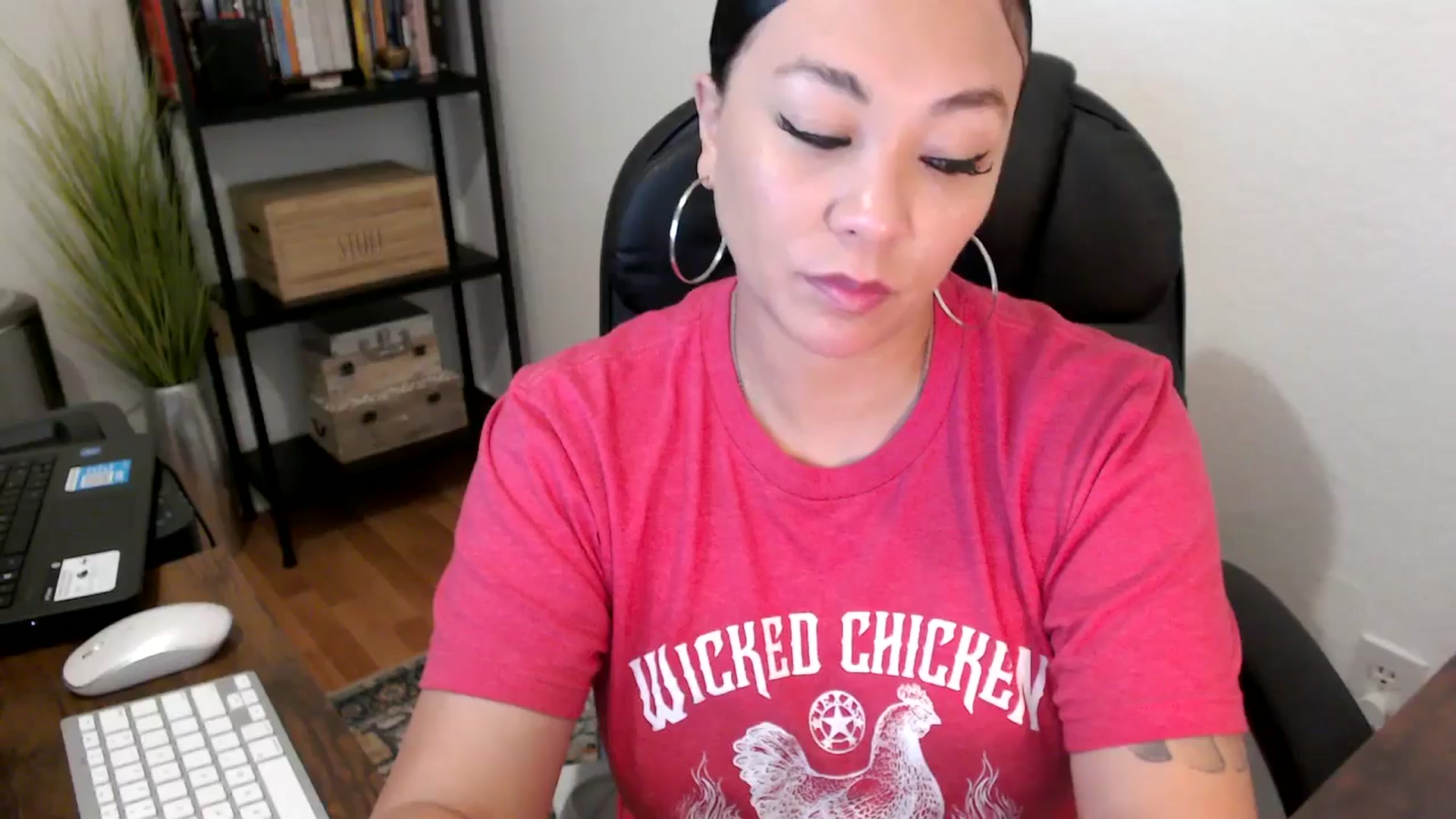 Gallery image thumbnail from MickaylaMoon's myfreecams stream on, 08/14/2024, 16:28 image 3 of 20