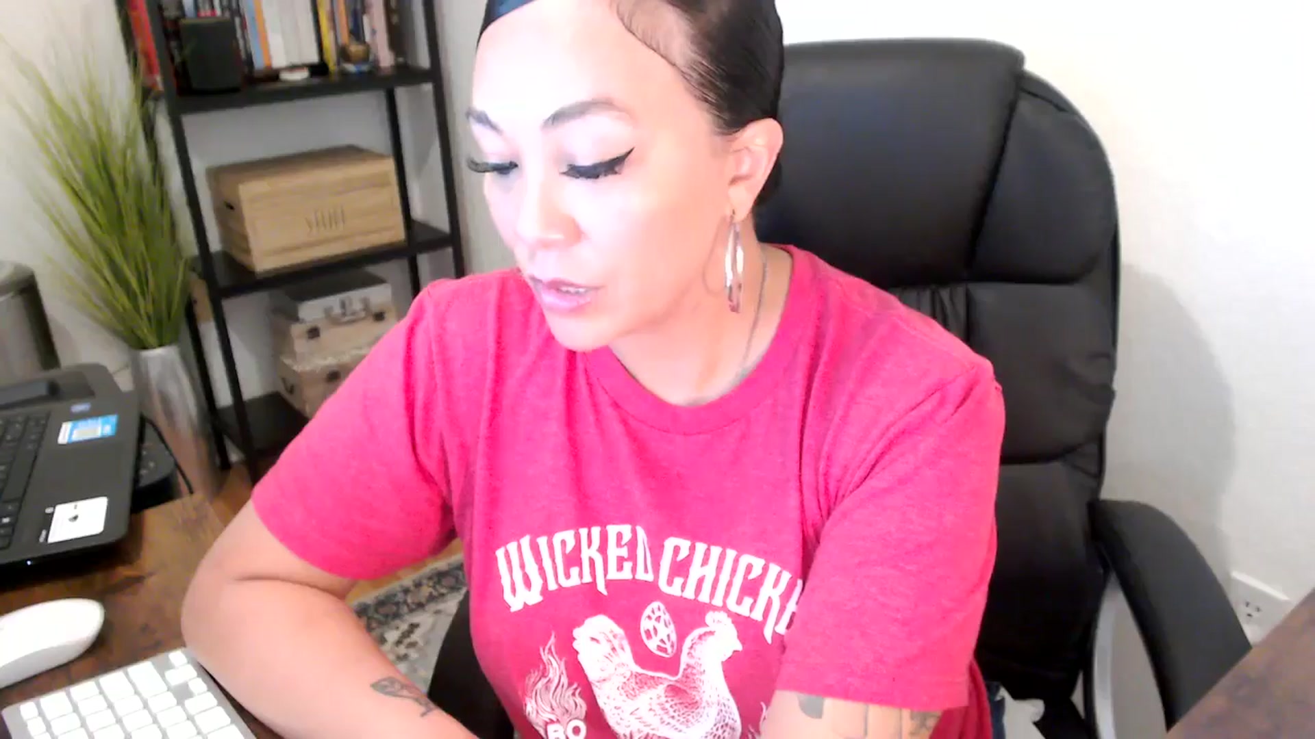 Gallery image thumbnail from MickaylaMoon's myfreecams stream on, 08/14/2024, 17:10 image 7 of 20