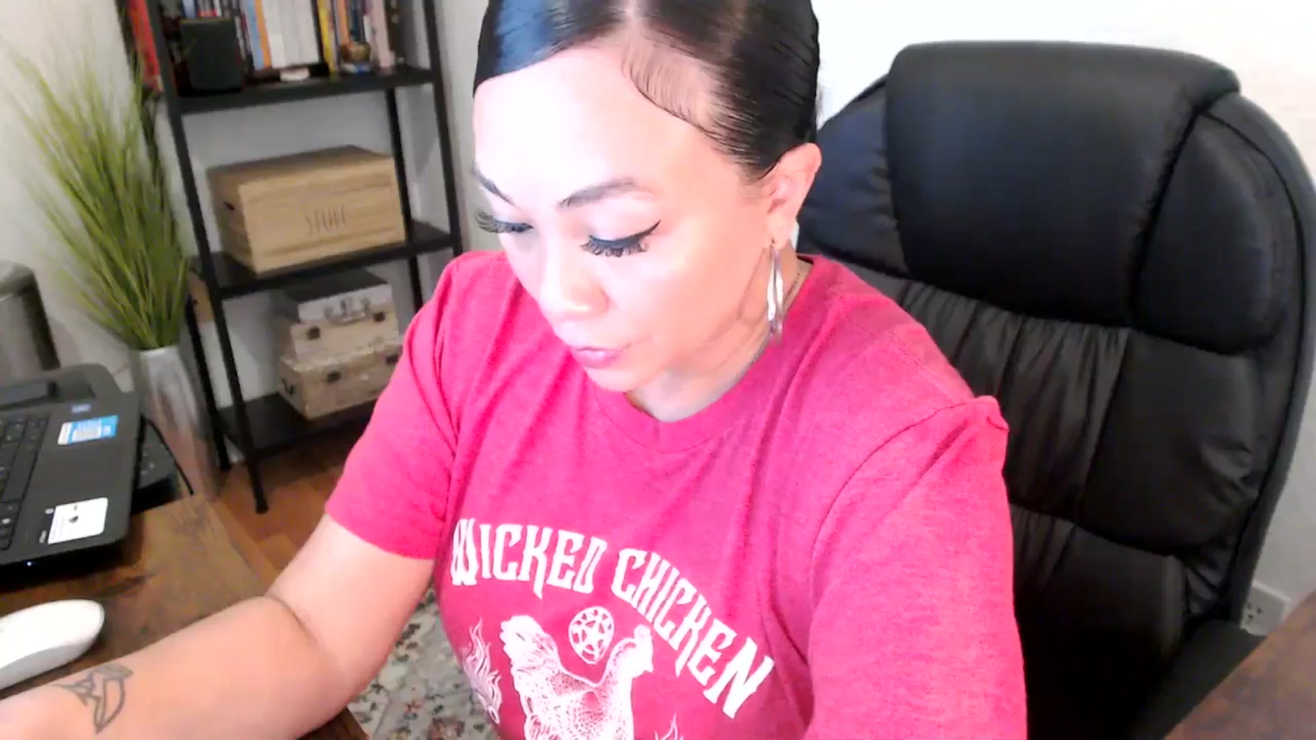 Gallery image thumbnail from MickaylaMoon's myfreecams stream on, 08/14/2024, 17:10 image 9 of 20
