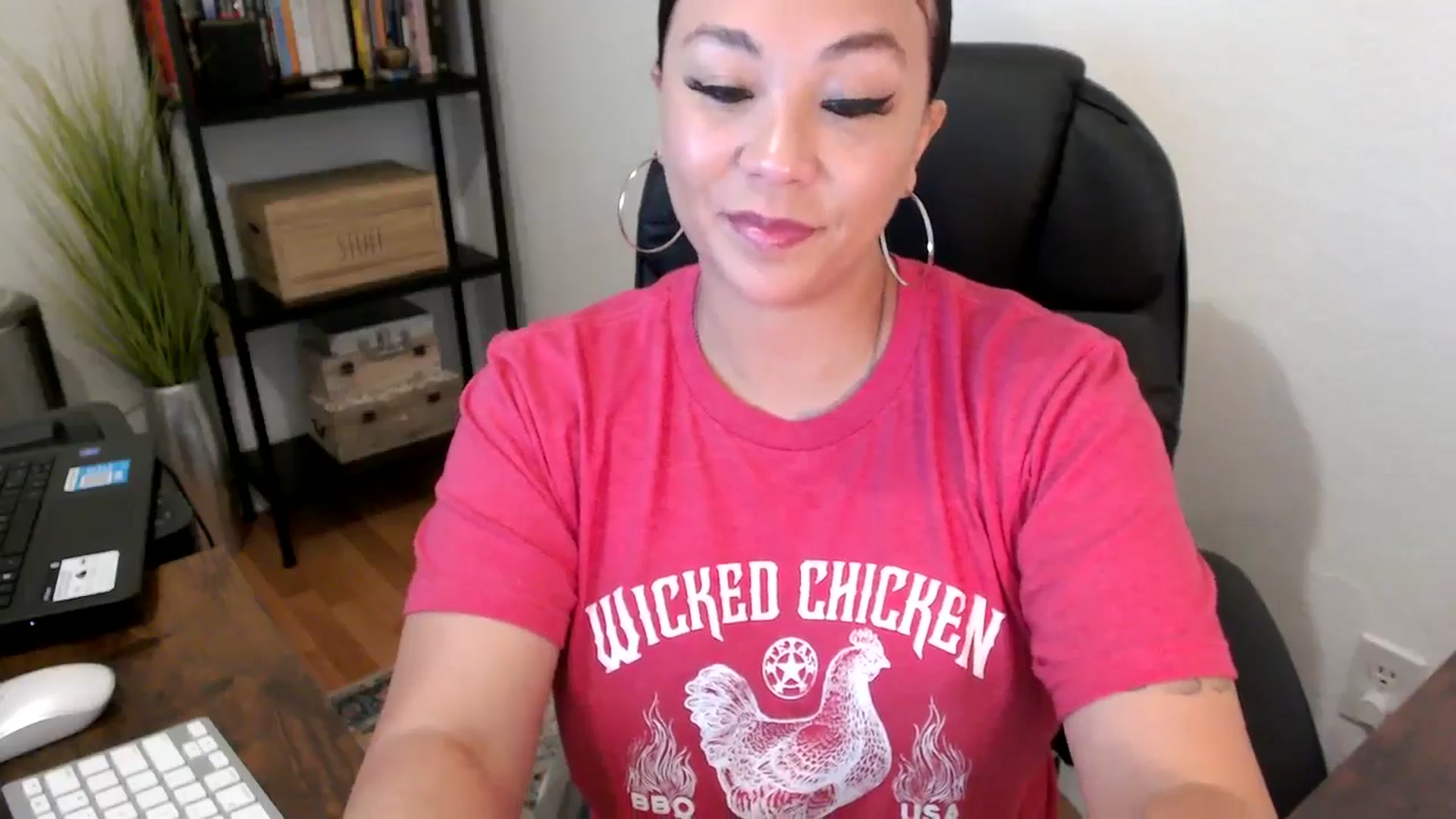 Gallery image thumbnail from MickaylaMoon's myfreecams stream on, 08/14/2024, 17:10 image 5 of 20