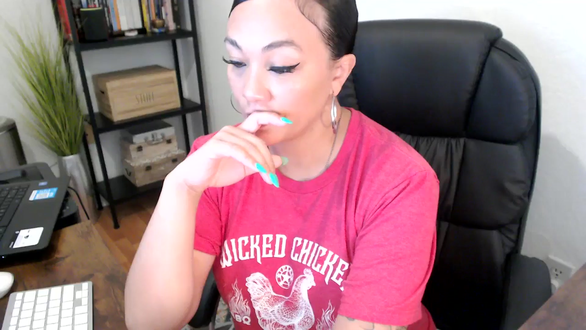 Gallery image thumbnail from MickaylaMoon's myfreecams stream on, 08/14/2024, 18:21 image 16 of 20