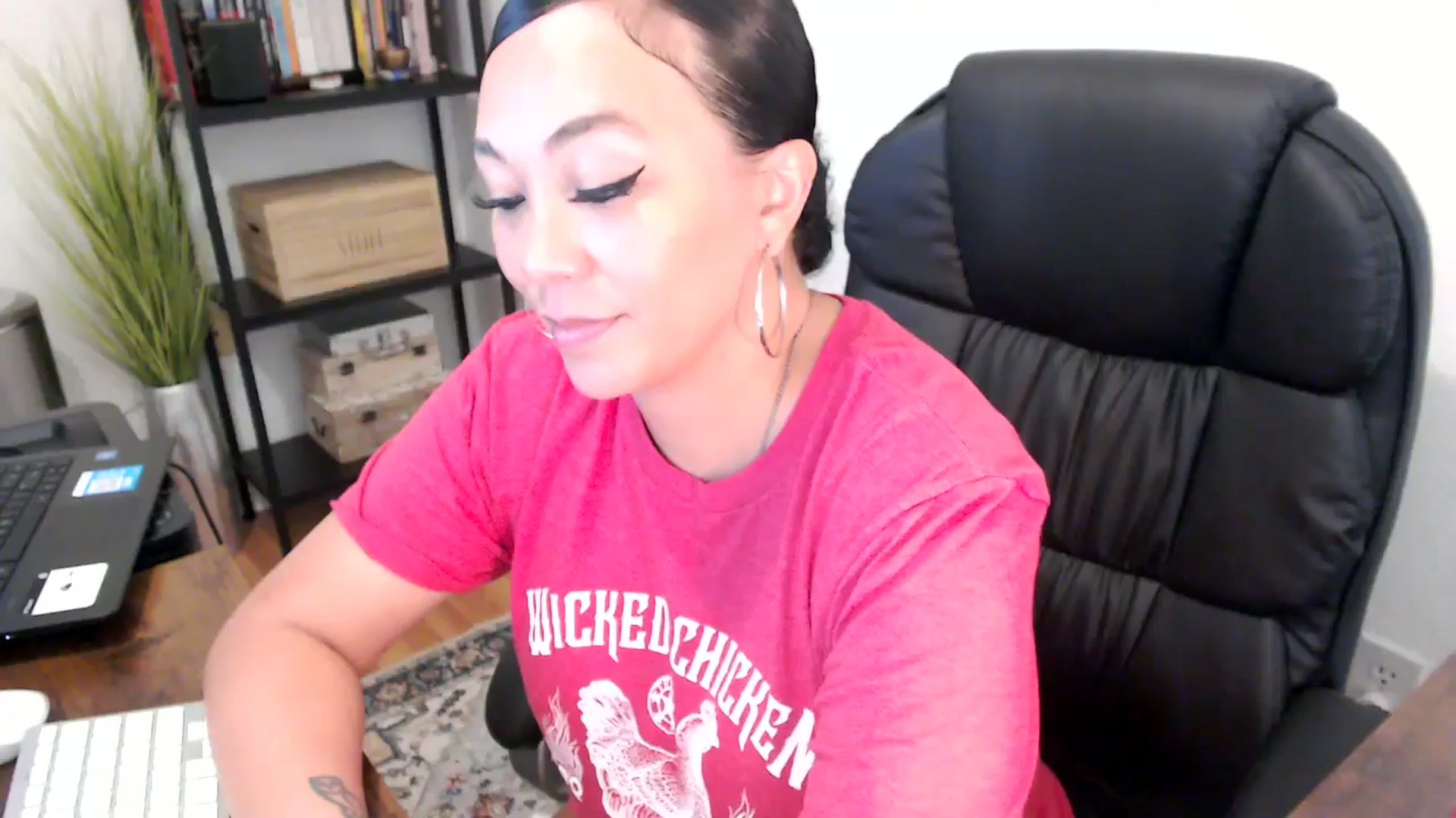 Gallery image thumbnail from MickaylaMoon's myfreecams stream on, 08/14/2024, 18:21 image 1 of 20