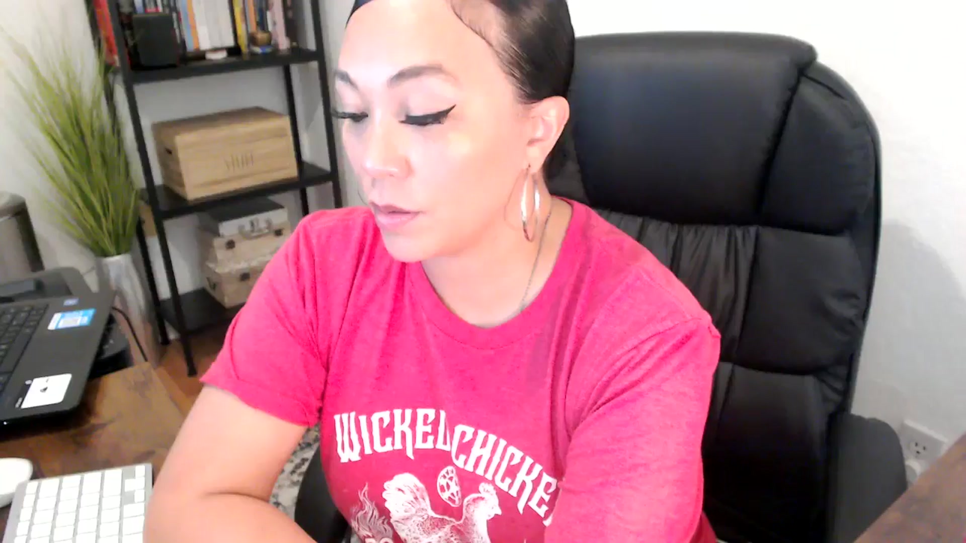 Gallery image thumbnail from MickaylaMoon's myfreecams stream on, 08/14/2024, 18:21 image 3 of 20