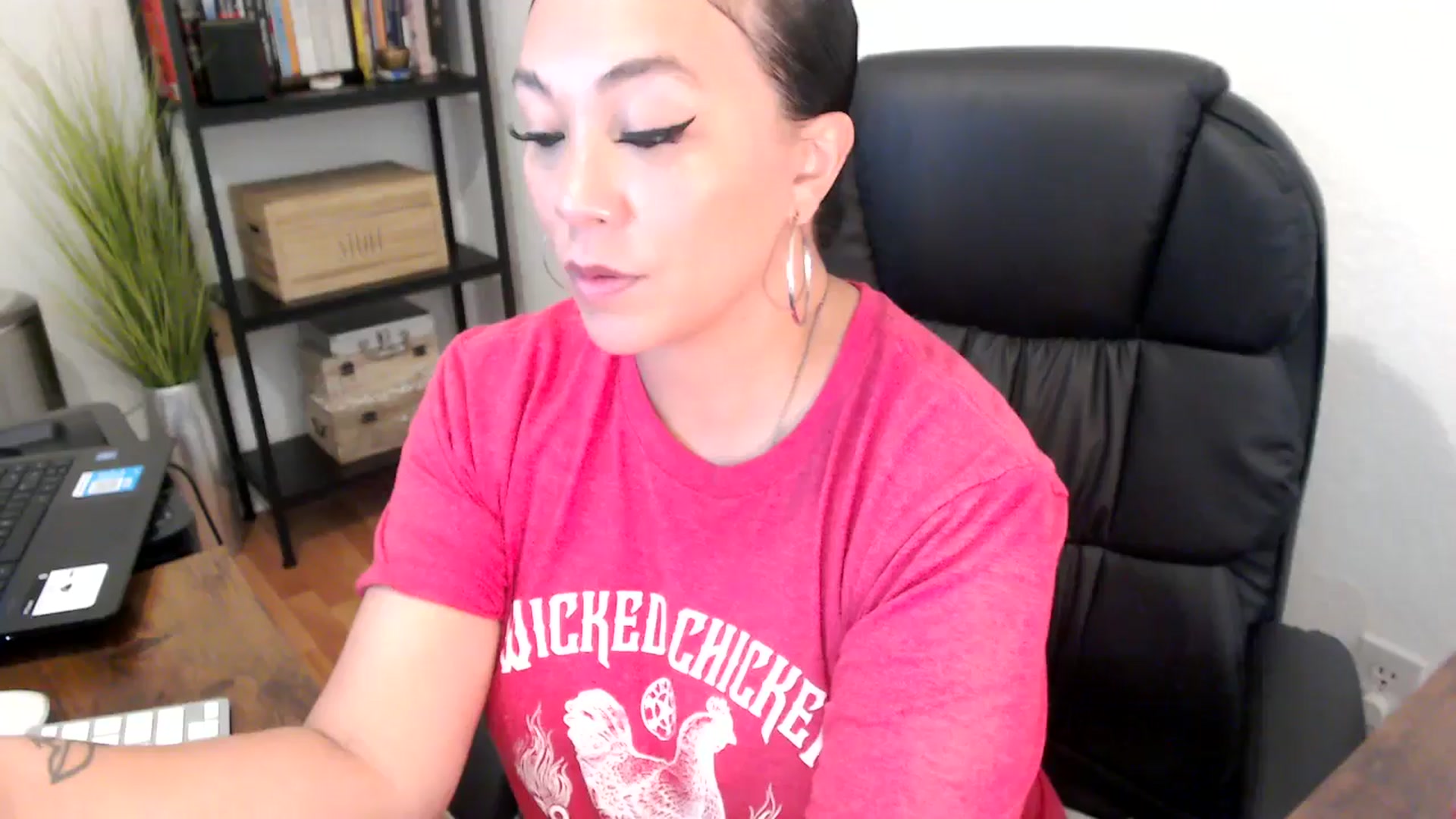 Gallery image thumbnail from MickaylaMoon's myfreecams stream on, 08/14/2024, 18:21 image 6 of 20