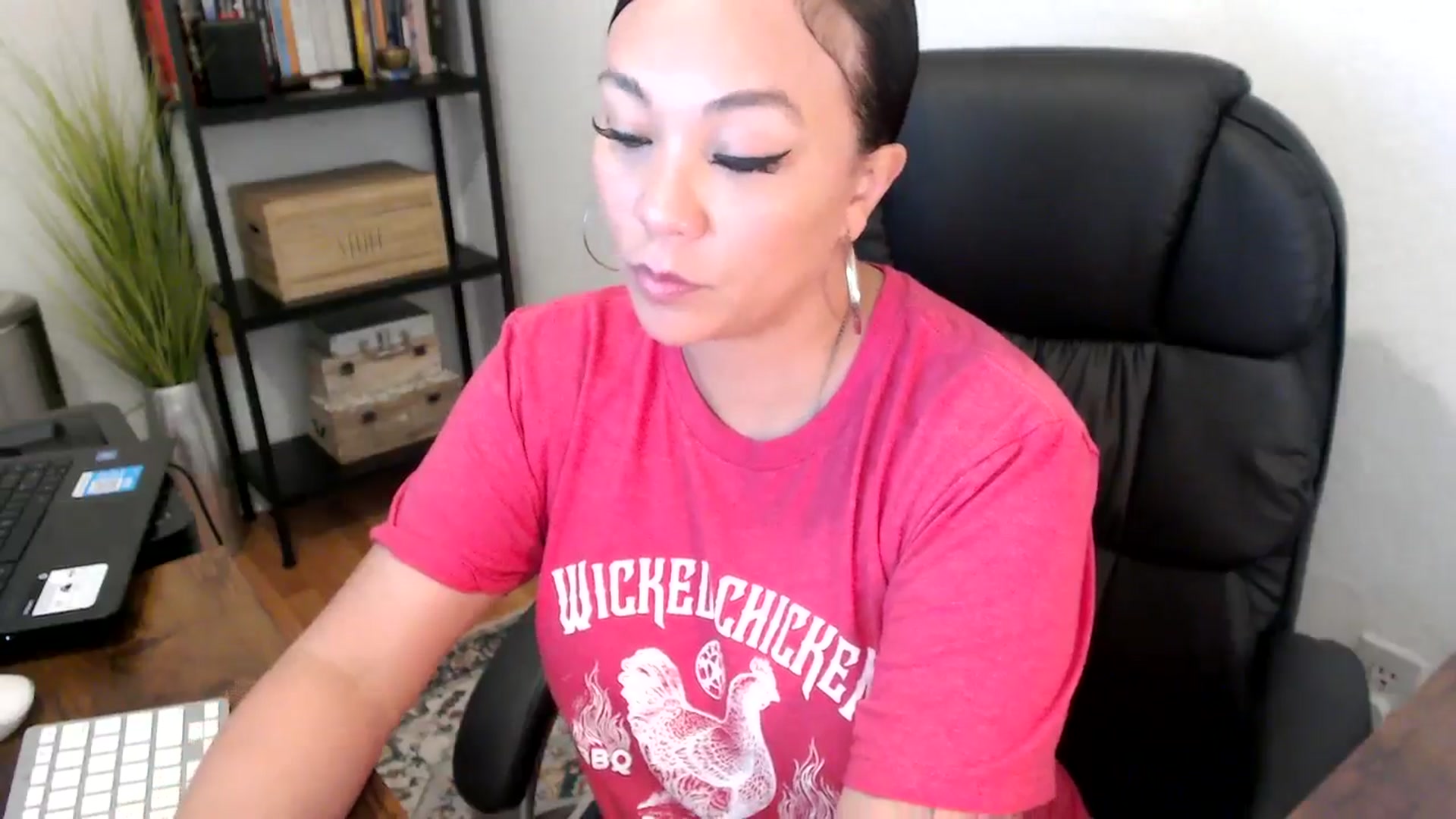Gallery image thumbnail from MickaylaMoon's myfreecams stream on, 08/14/2024, 18:21 image 11 of 20