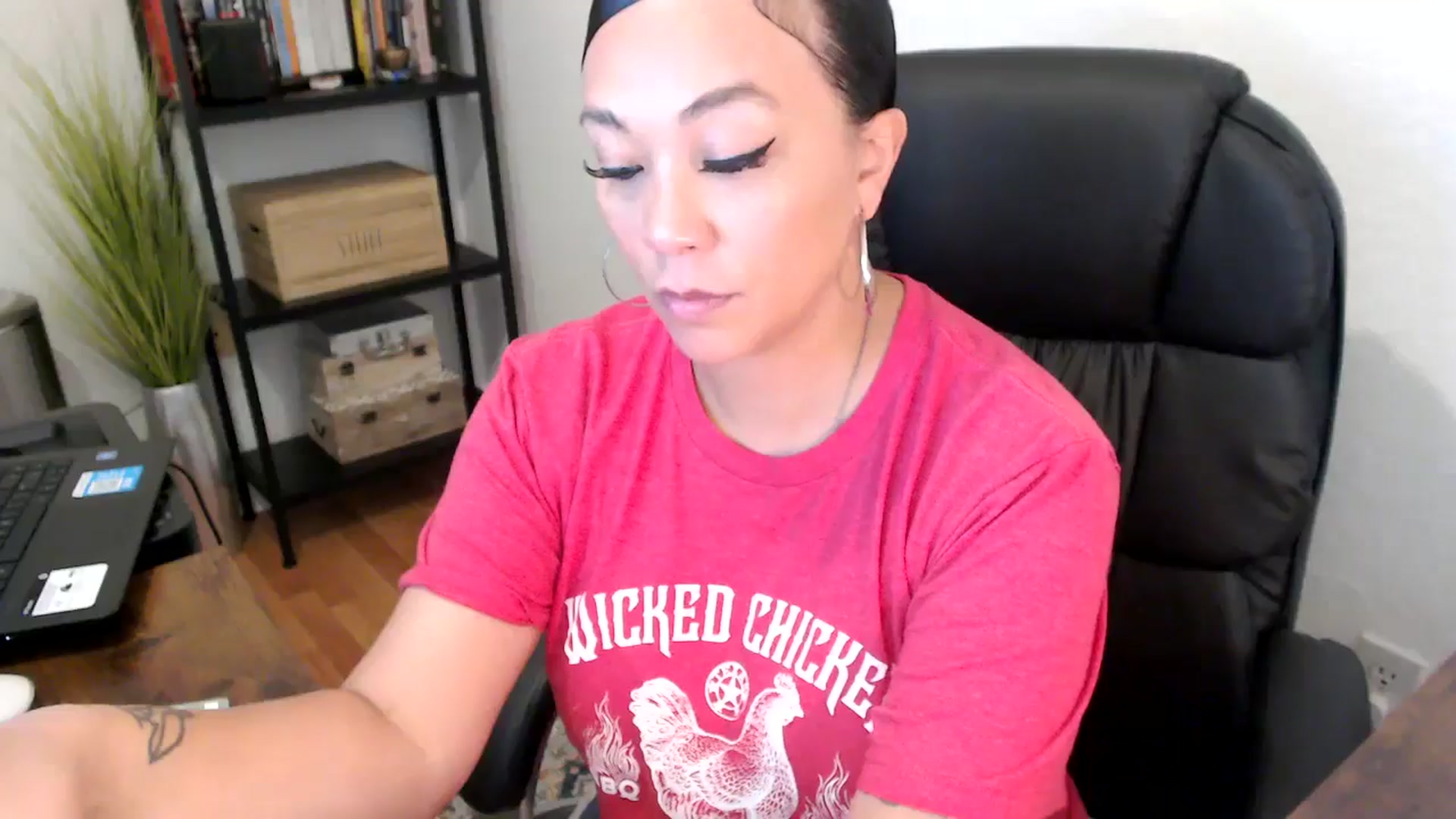 Gallery image thumbnail from MickaylaMoon's myfreecams stream on, 08/14/2024, 18:21 image 12 of 20