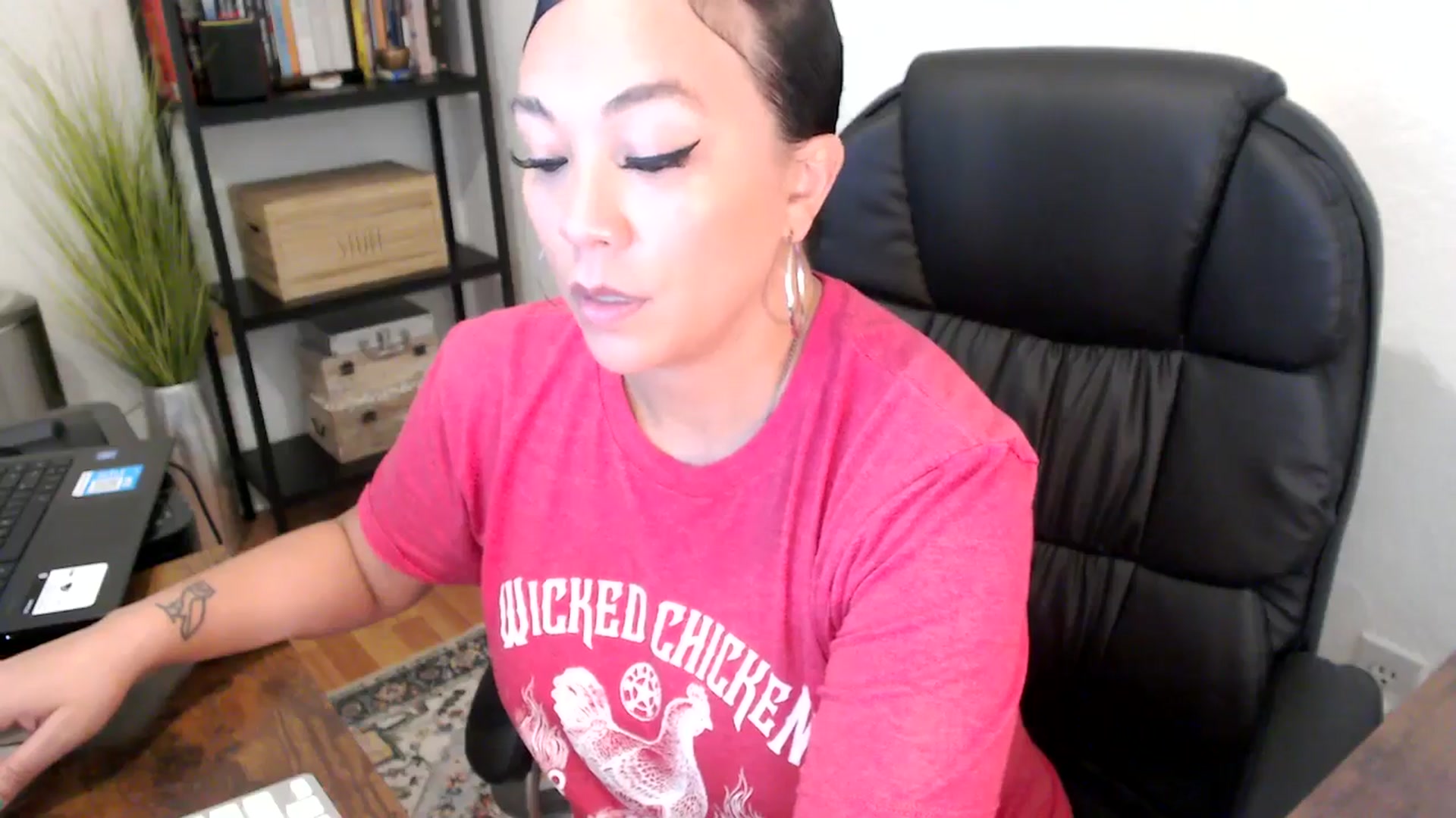 Gallery image thumbnail from MickaylaMoon's myfreecams stream on, 08/14/2024, 18:48 image 10 of 20