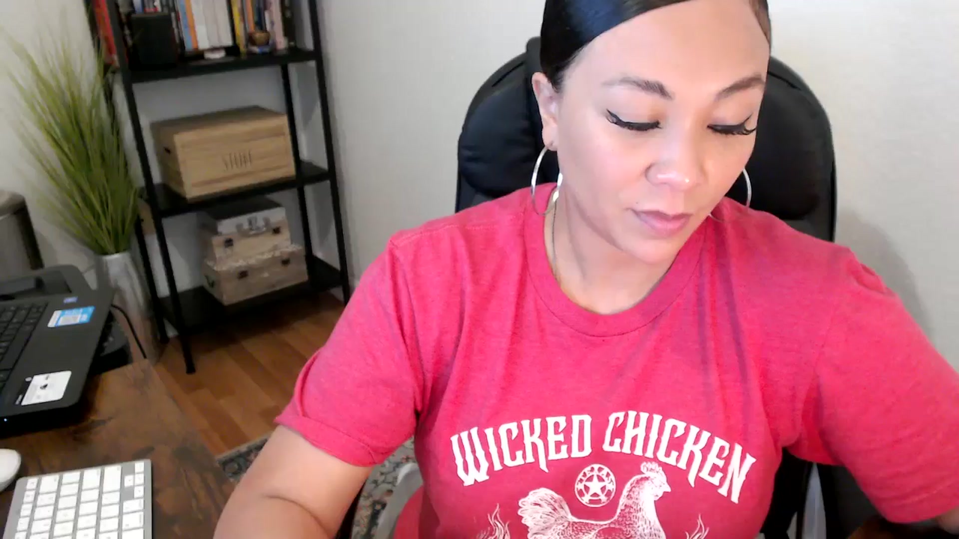 Gallery image thumbnail from MickaylaMoon's myfreecams stream on, 08/14/2024, 18:48 image 4 of 20
